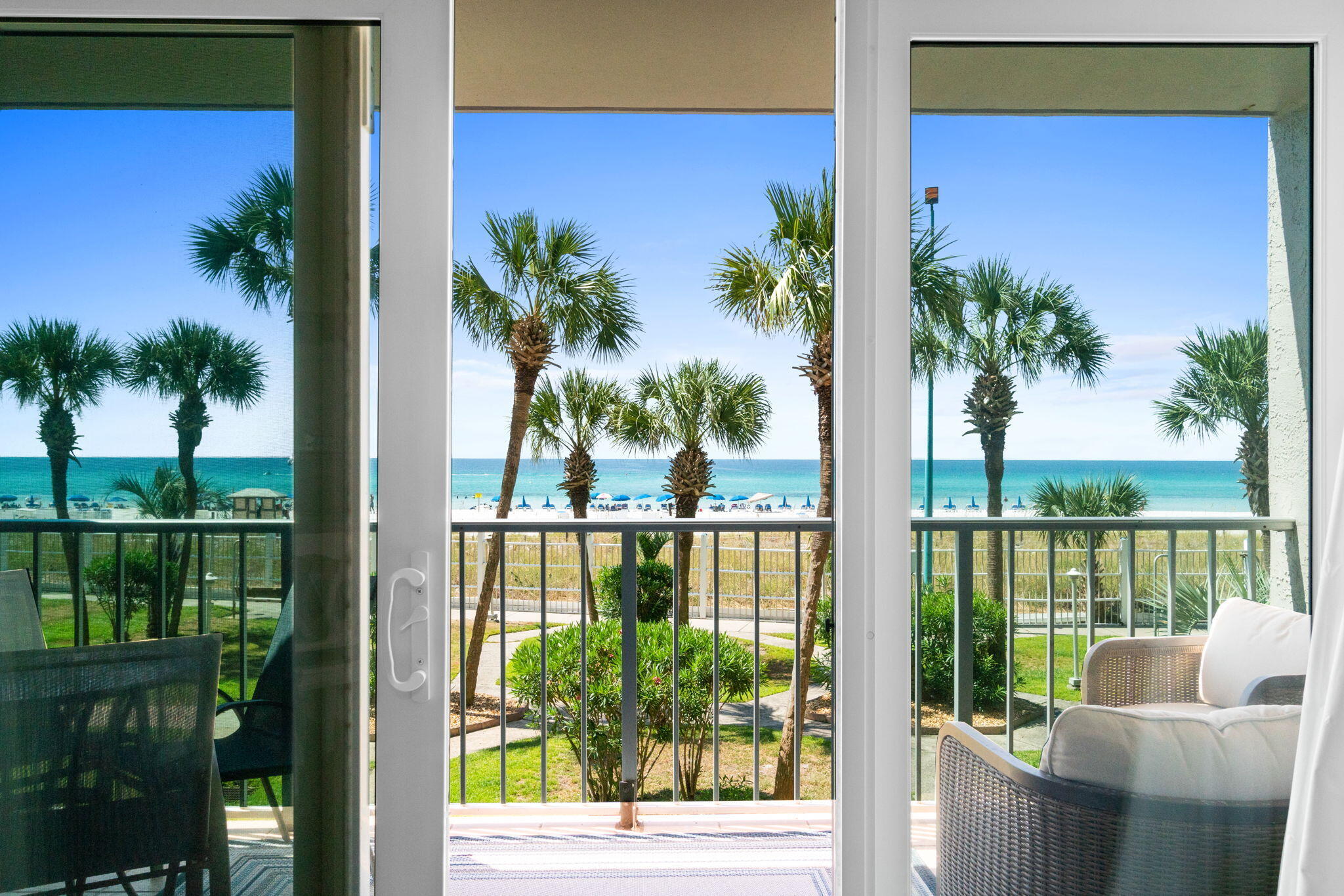 SUMMIT CONDOMINIUM, THE - Residential