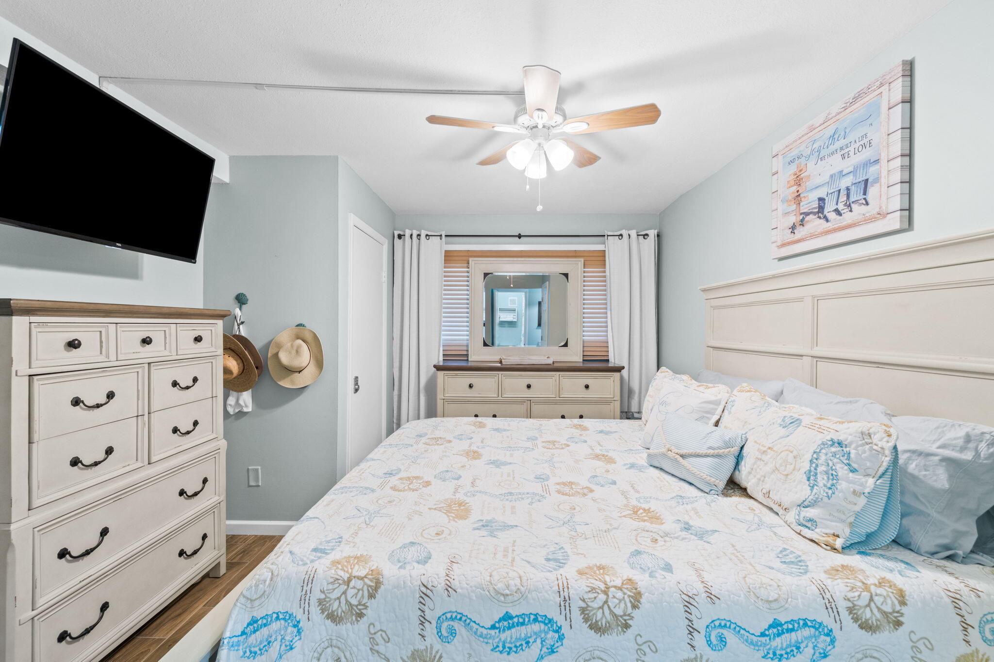 SUMMIT CONDOMINIUM, THE - Residential