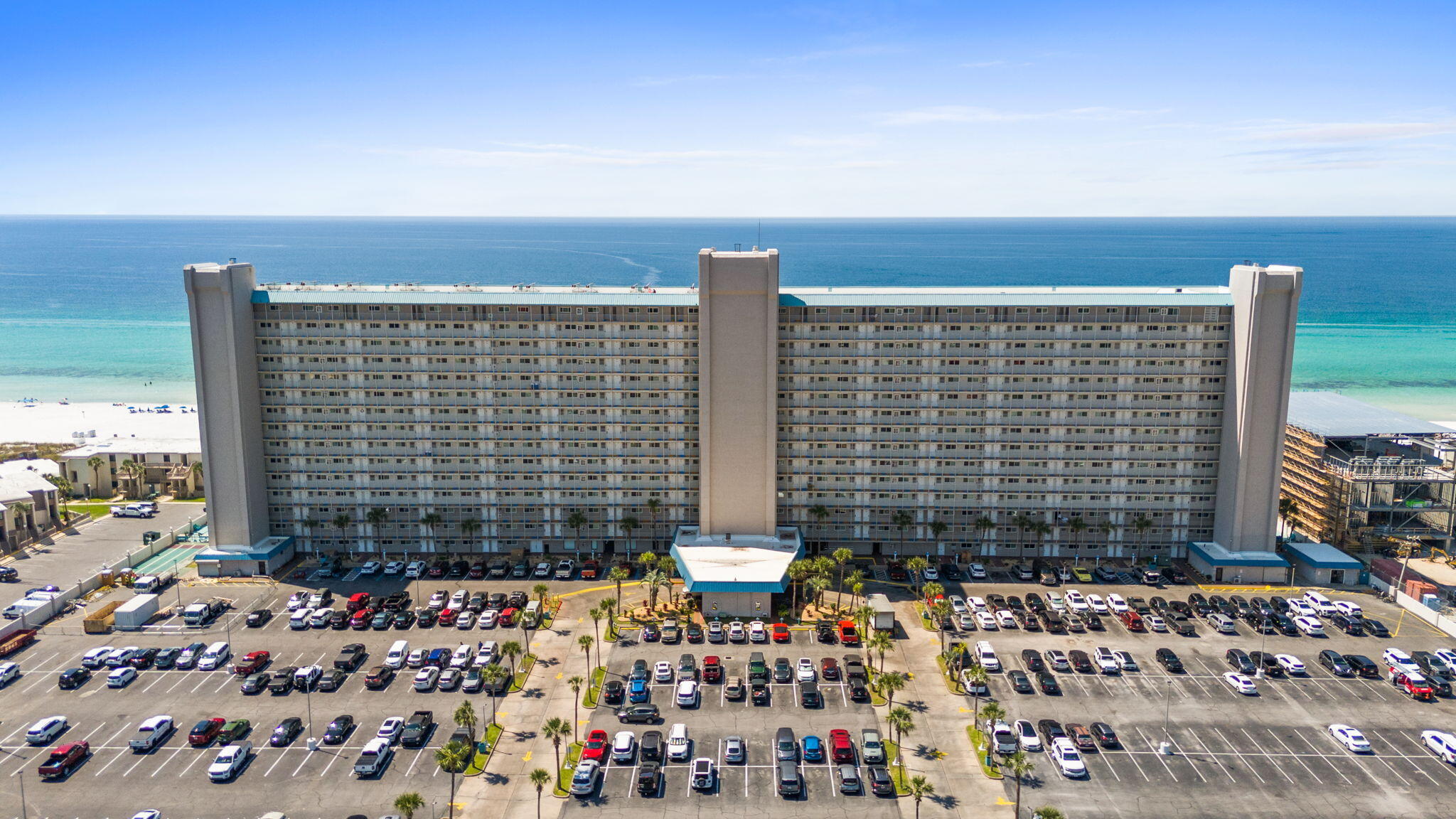 SUMMIT CONDOMINIUM, THE - Residential