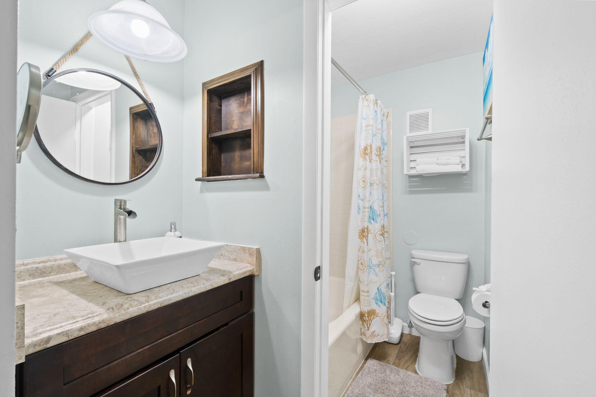 SUMMIT CONDOMINIUM, THE - Residential