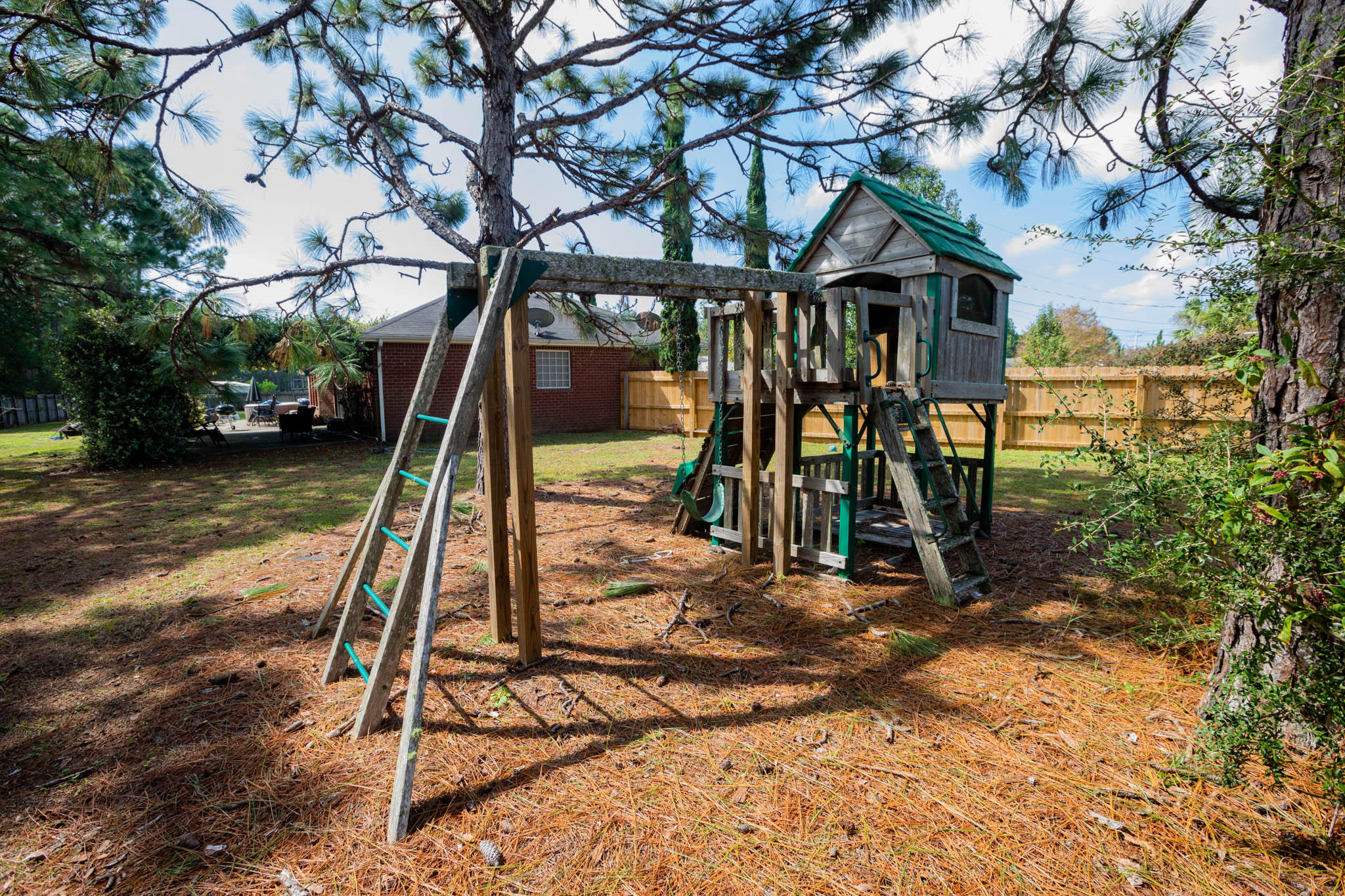 ASHBERRY WOODS - Residential