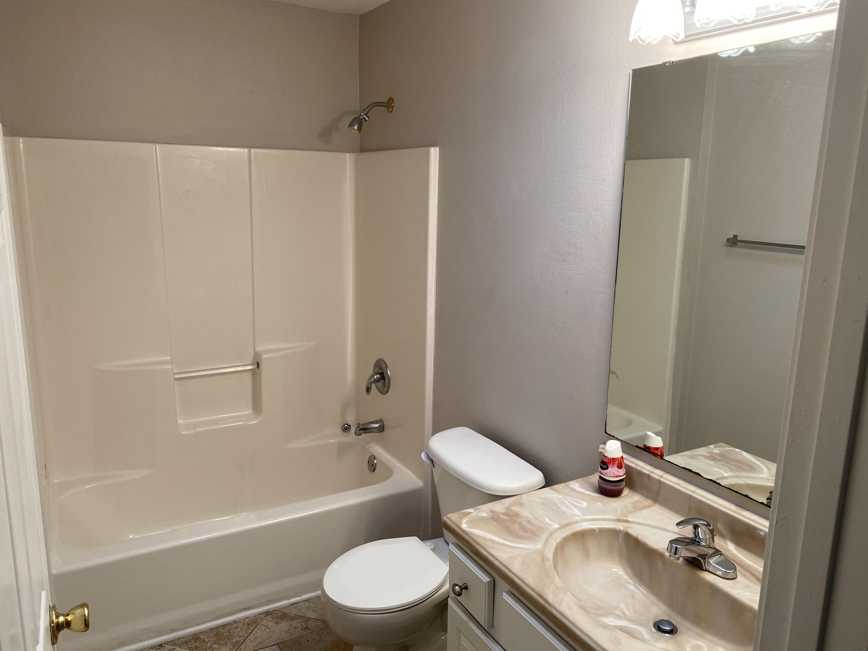 ASHBERRY WOODS - Residential