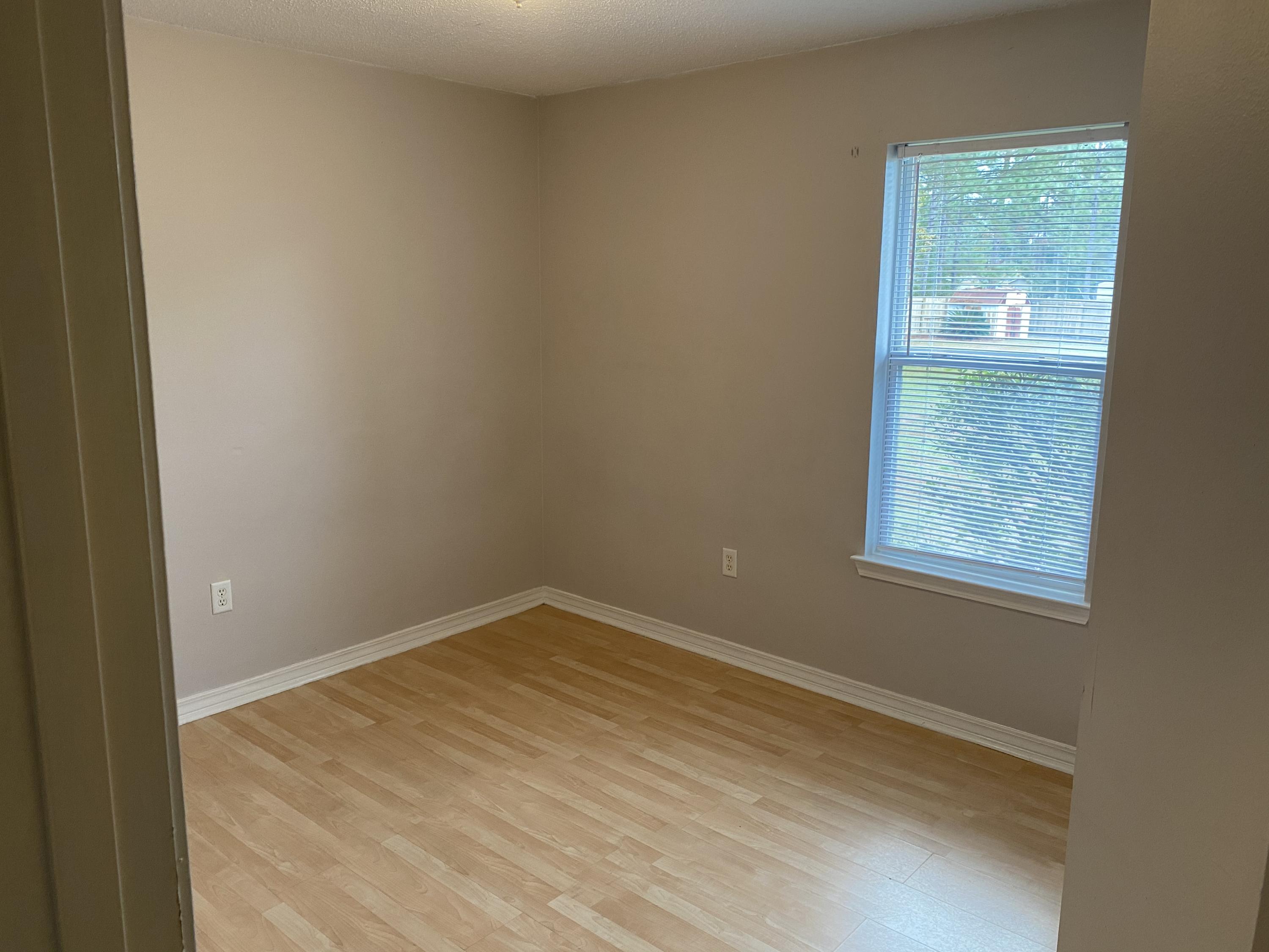 ASHBERRY WOODS - Residential