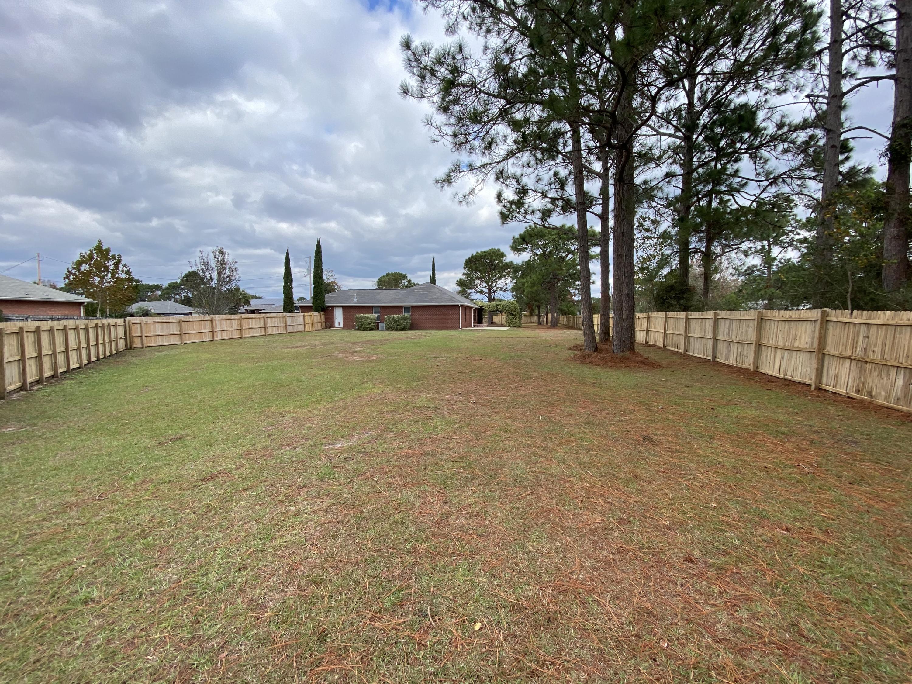 ASHBERRY WOODS - Residential