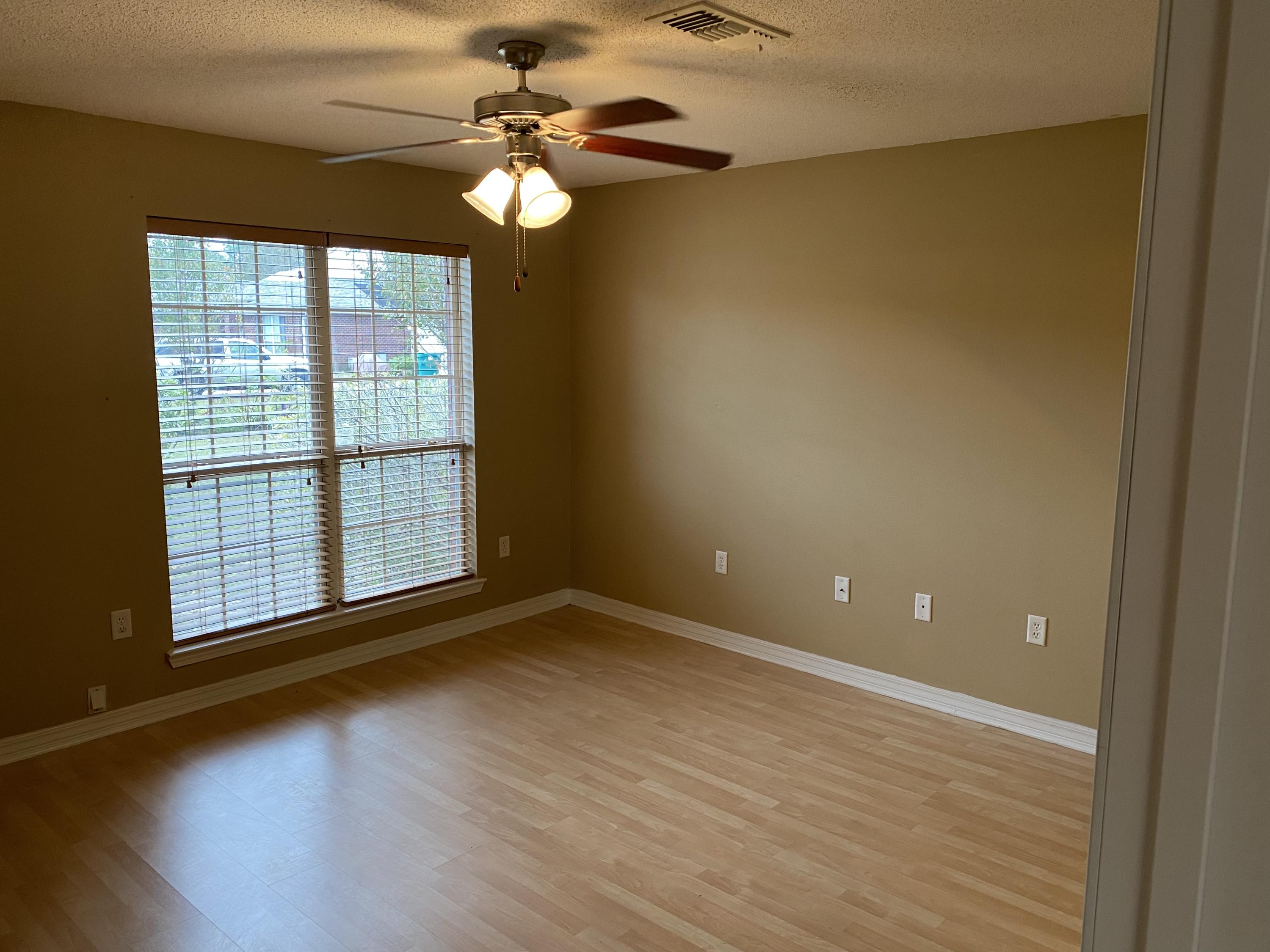 ASHBERRY WOODS - Residential