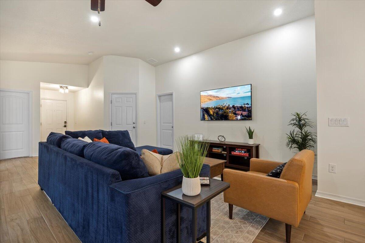 NAVARRE S/D 2ND ADDN - Residential