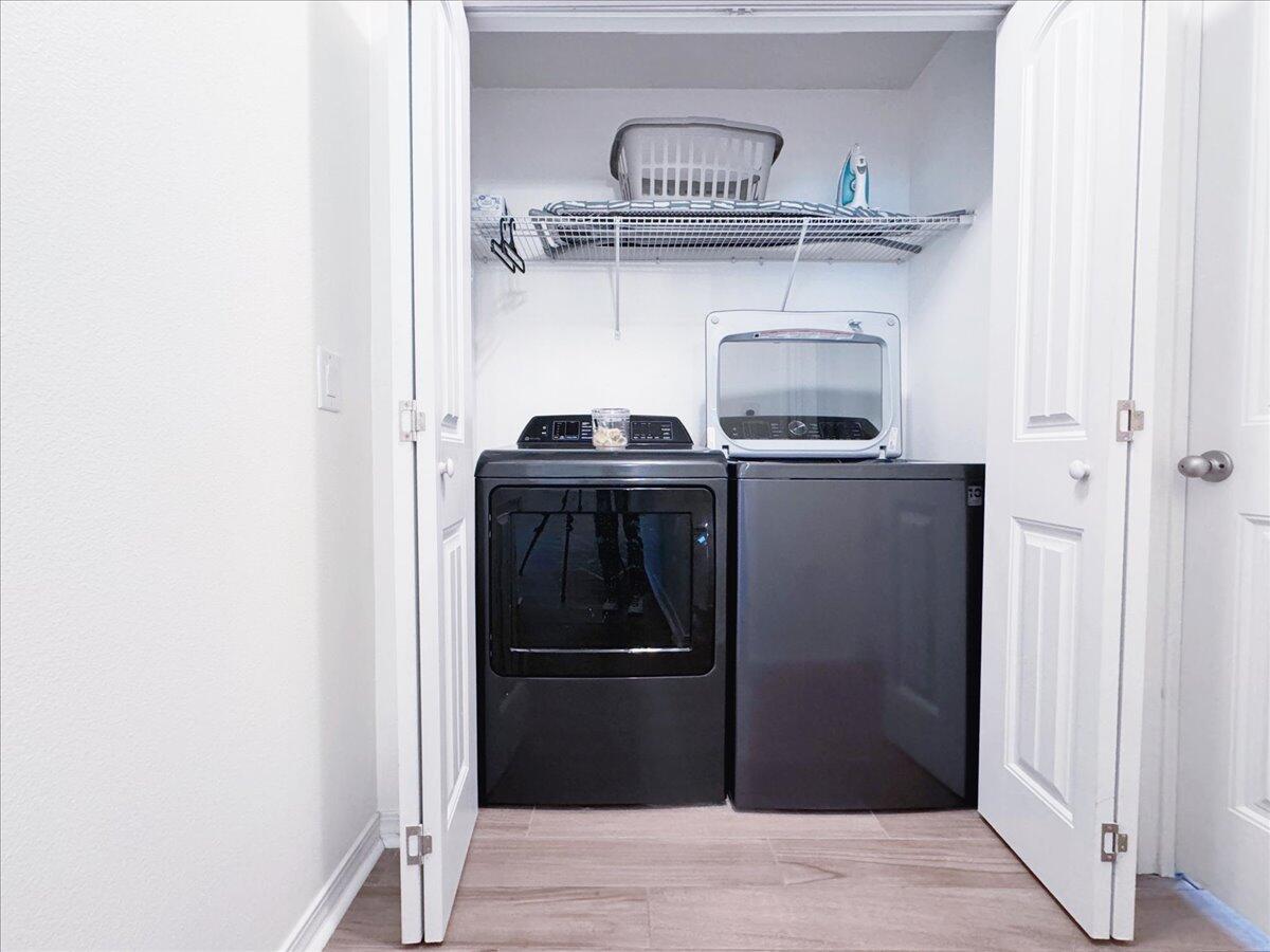 NAVARRE S/D 2ND ADDN - Residential