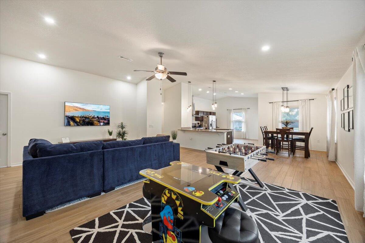 NAVARRE S/D 2ND ADDN - Residential