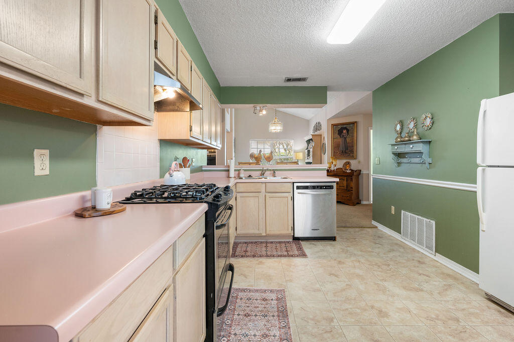 PARKWOOD AT BLUEWATER BAY - Residential