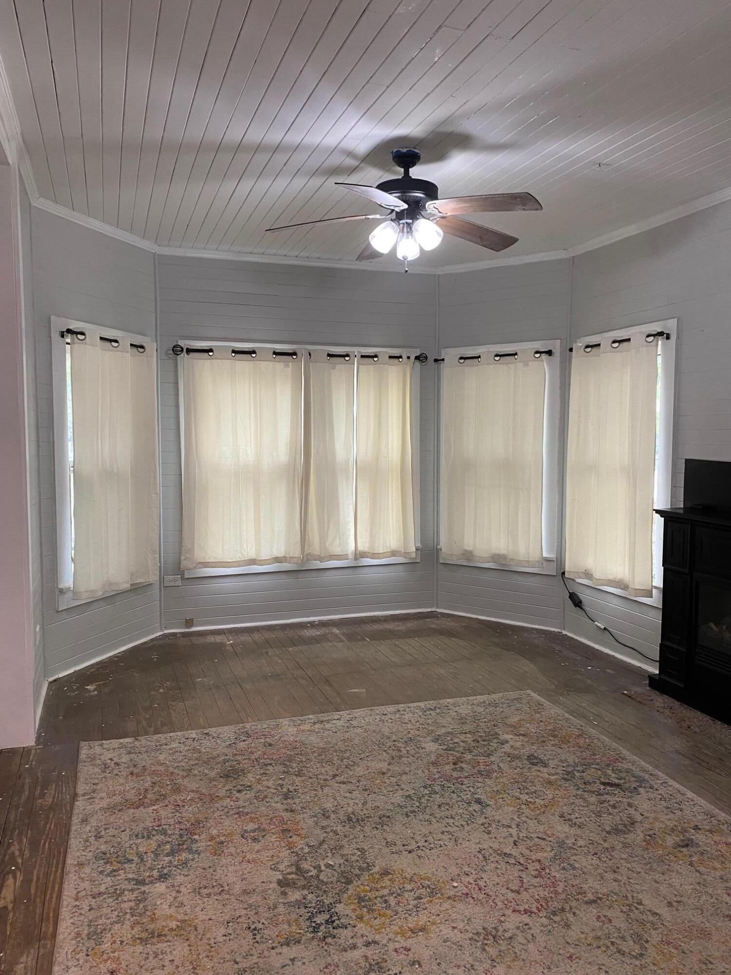 TOWN OF DEFUNIAK SPRINGS - Residential