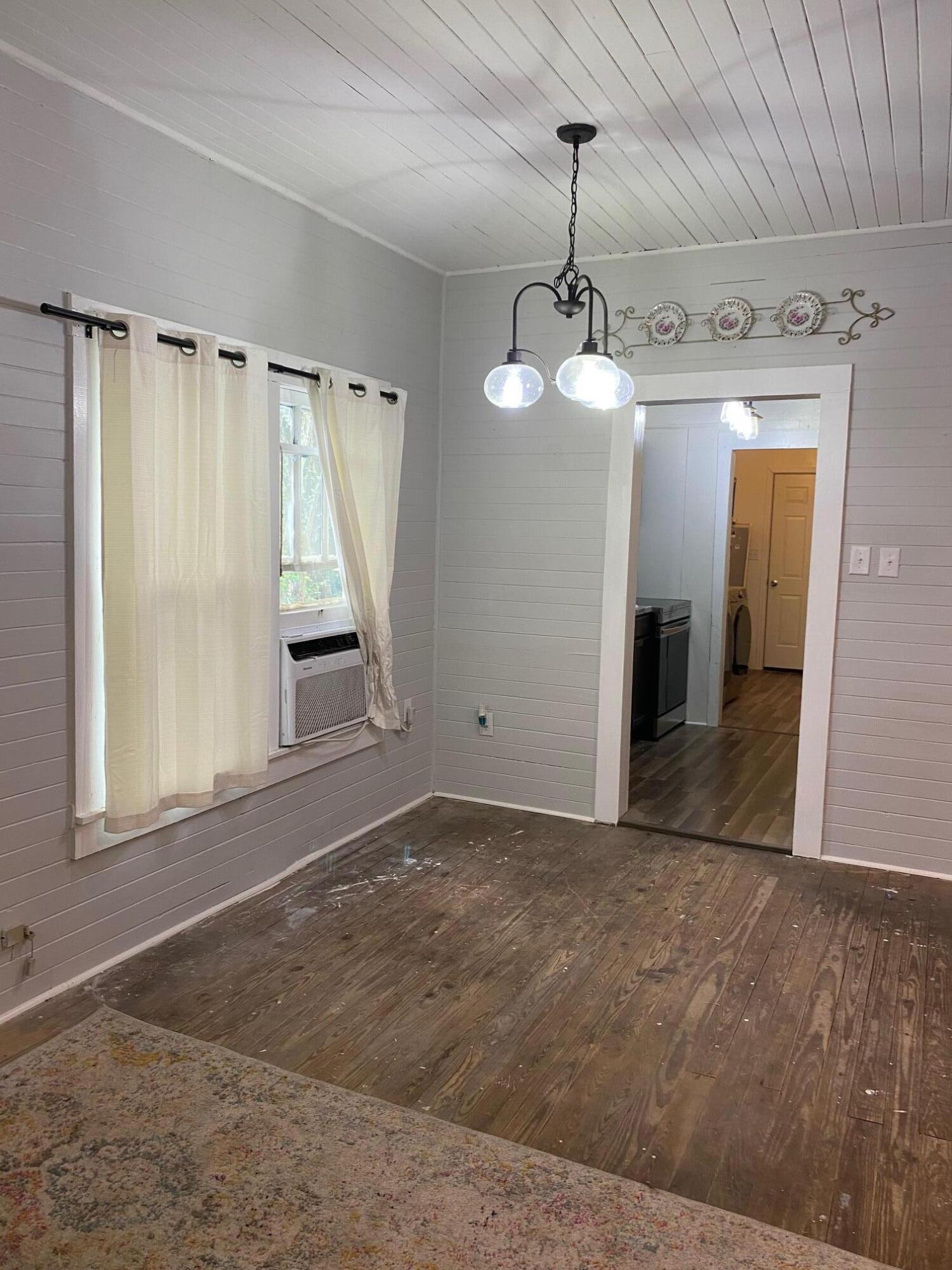 TOWN OF DEFUNIAK SPRINGS - Residential