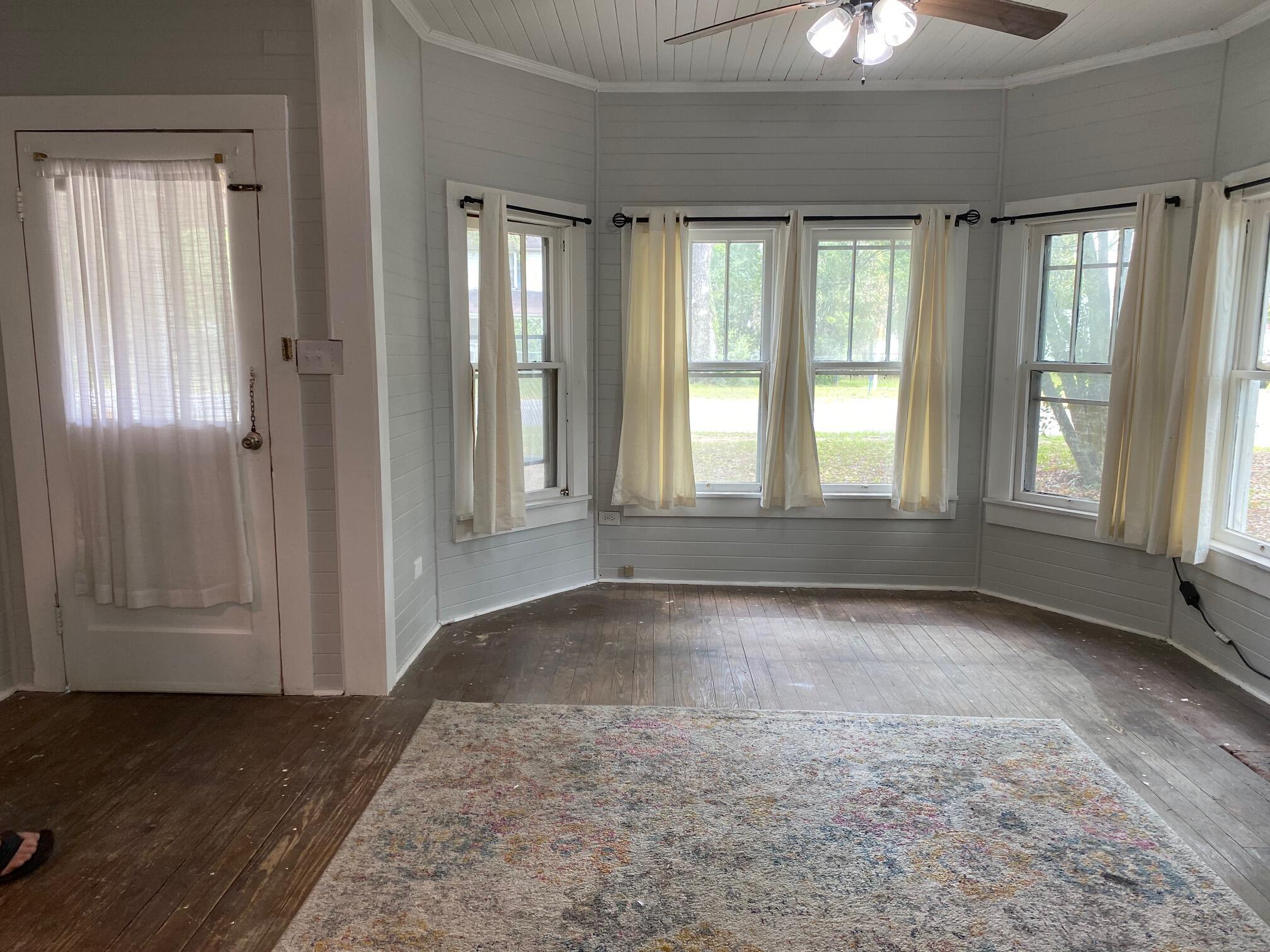 TOWN OF DEFUNIAK SPRINGS - Residential