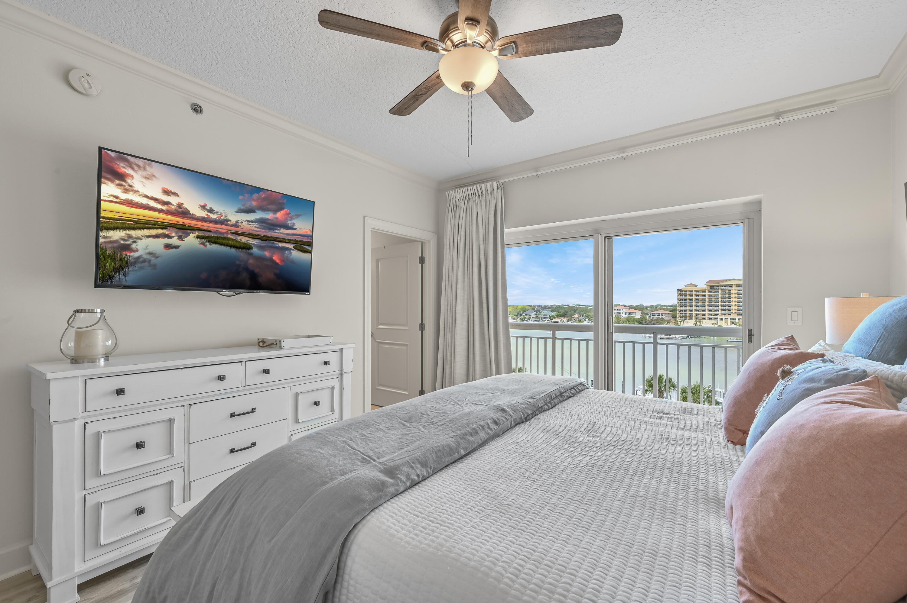 HARBOR LANDING - Residential