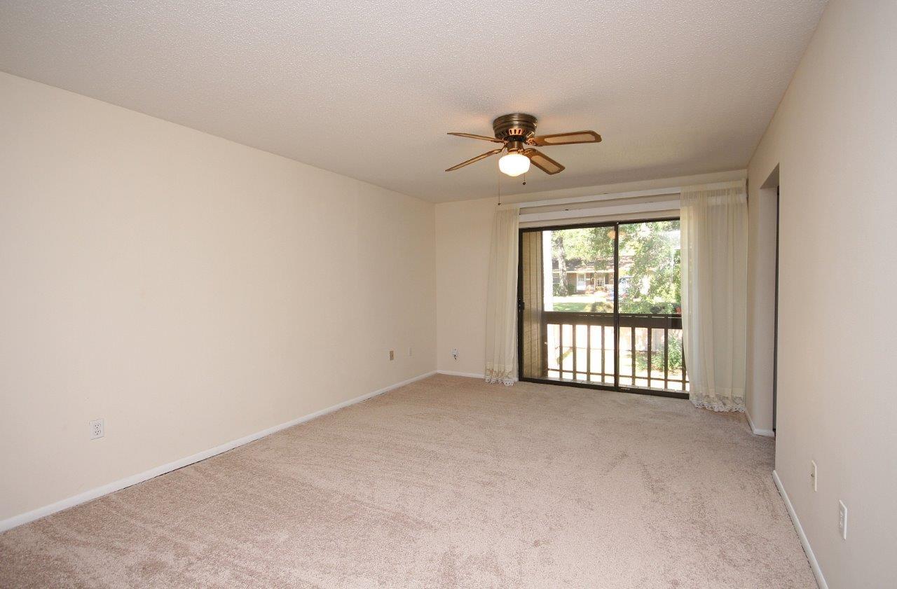 HIDDEN COVE T/H - Residential