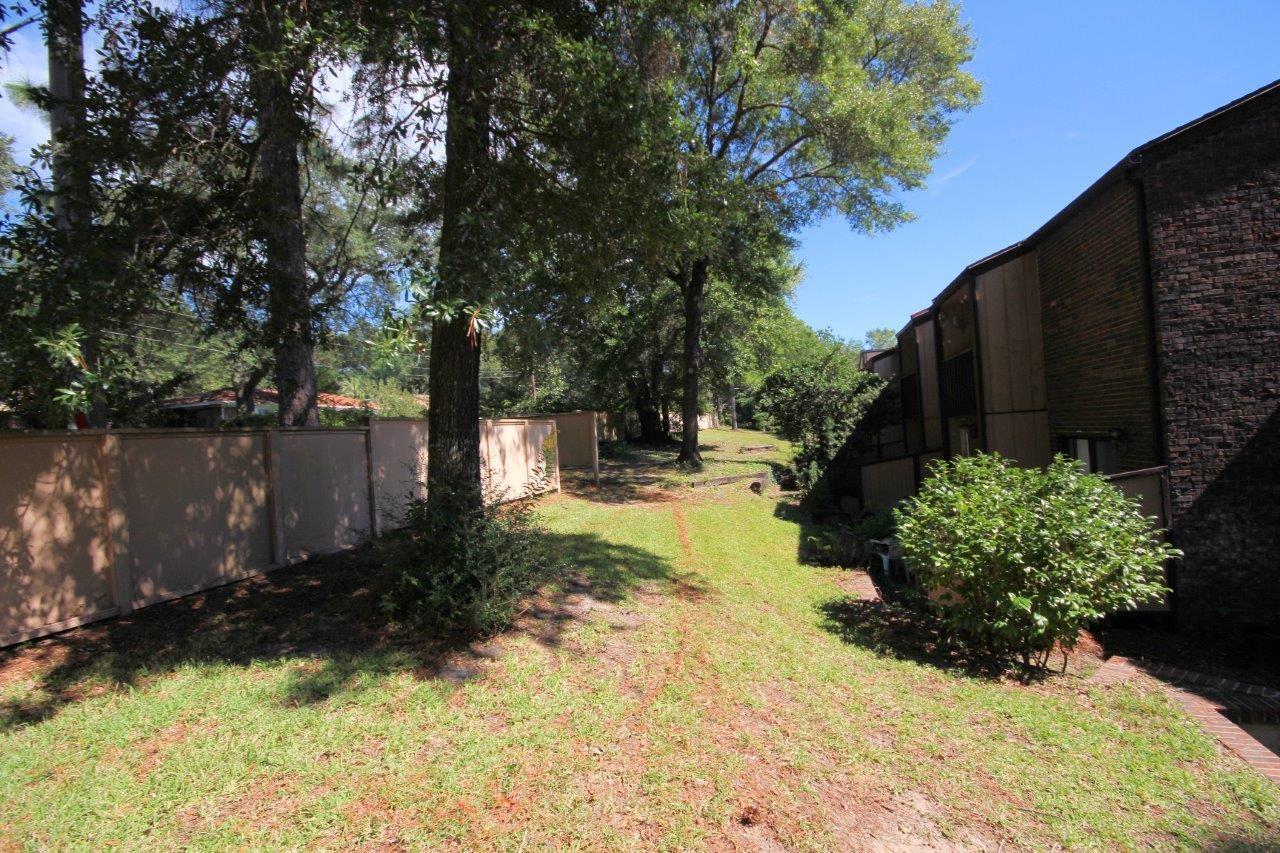 HIDDEN COVE T/H - Residential