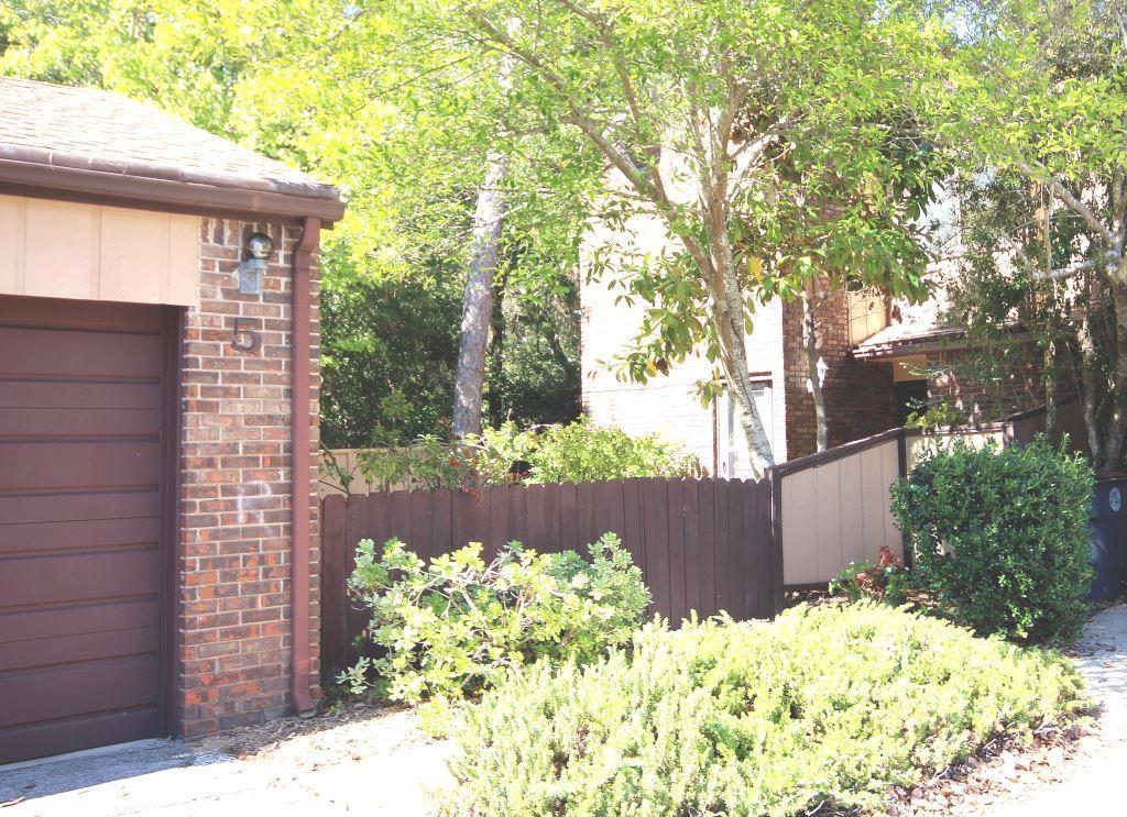 HIDDEN COVE T/H - Residential