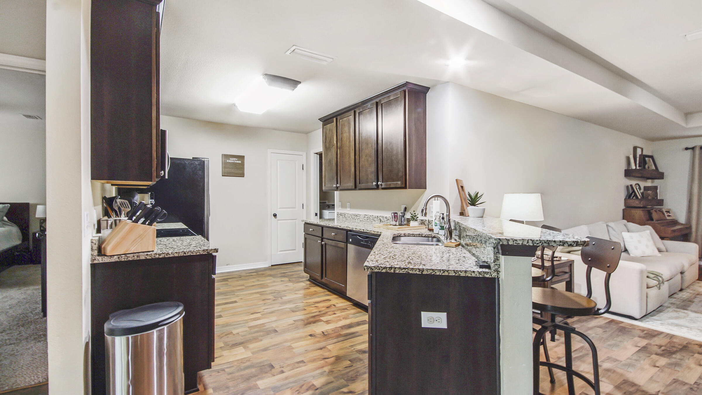 HUNTERS RIDGE - Residential