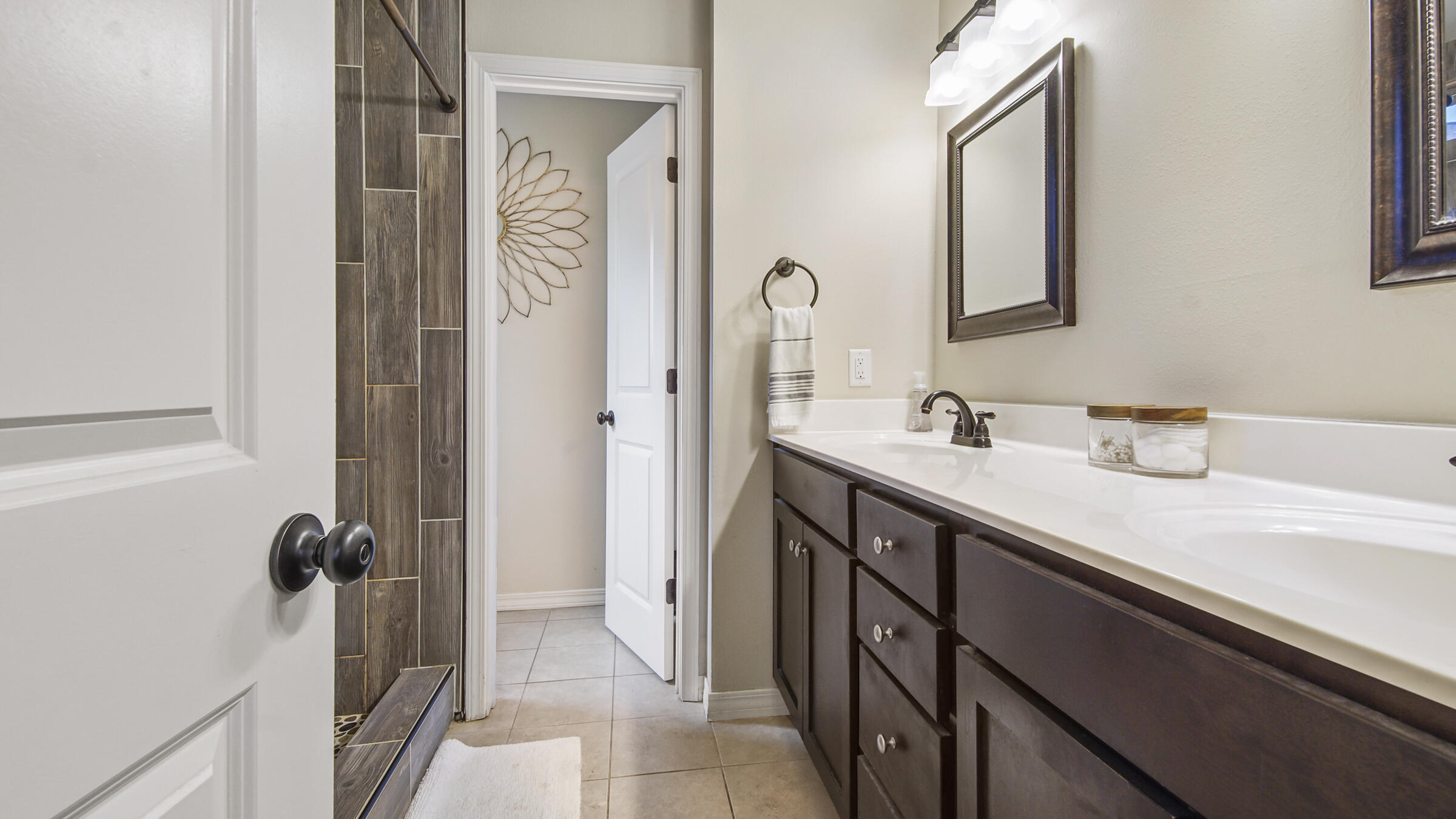 HUNTERS RIDGE - Residential