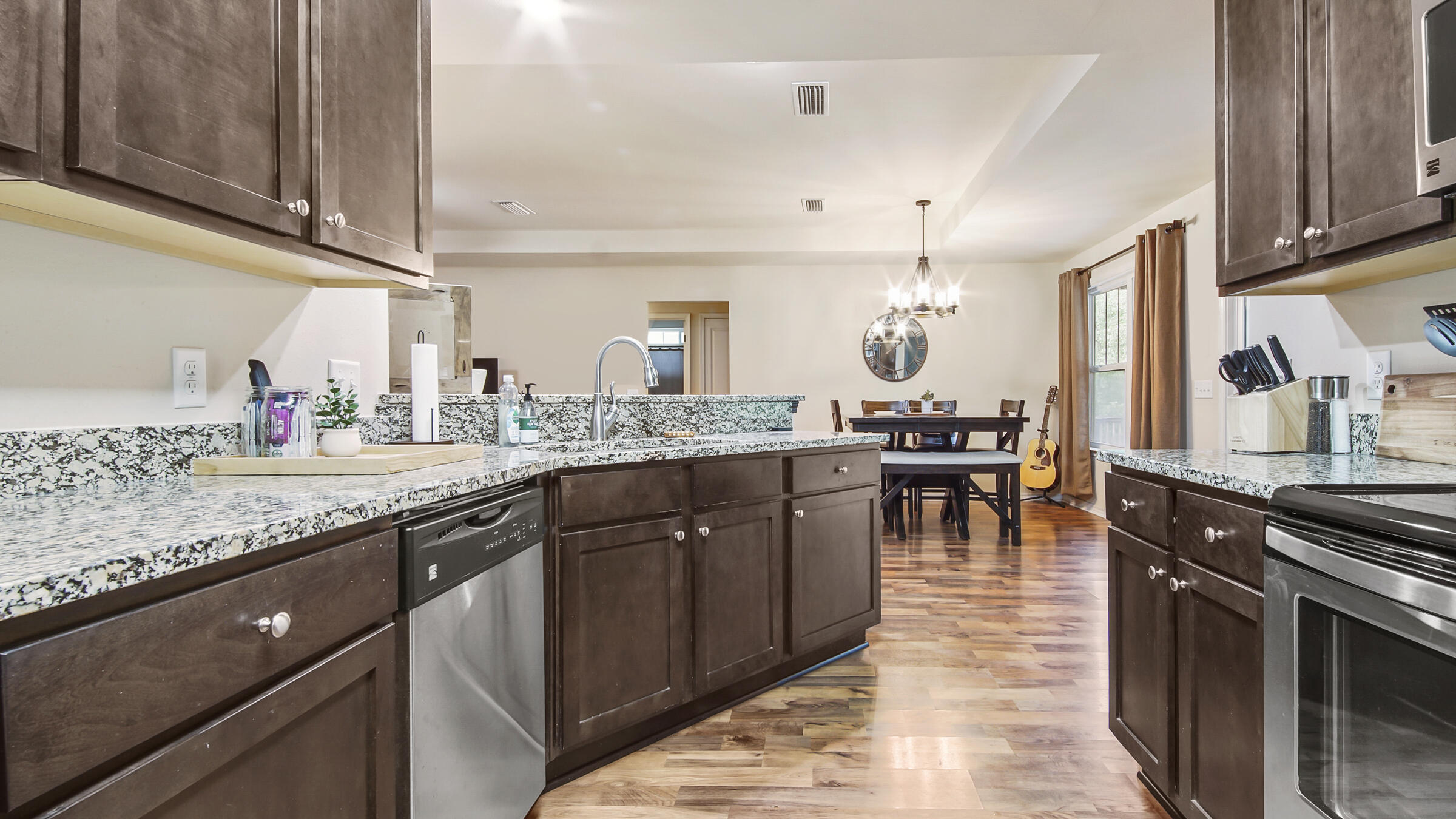 HUNTERS RIDGE - Residential