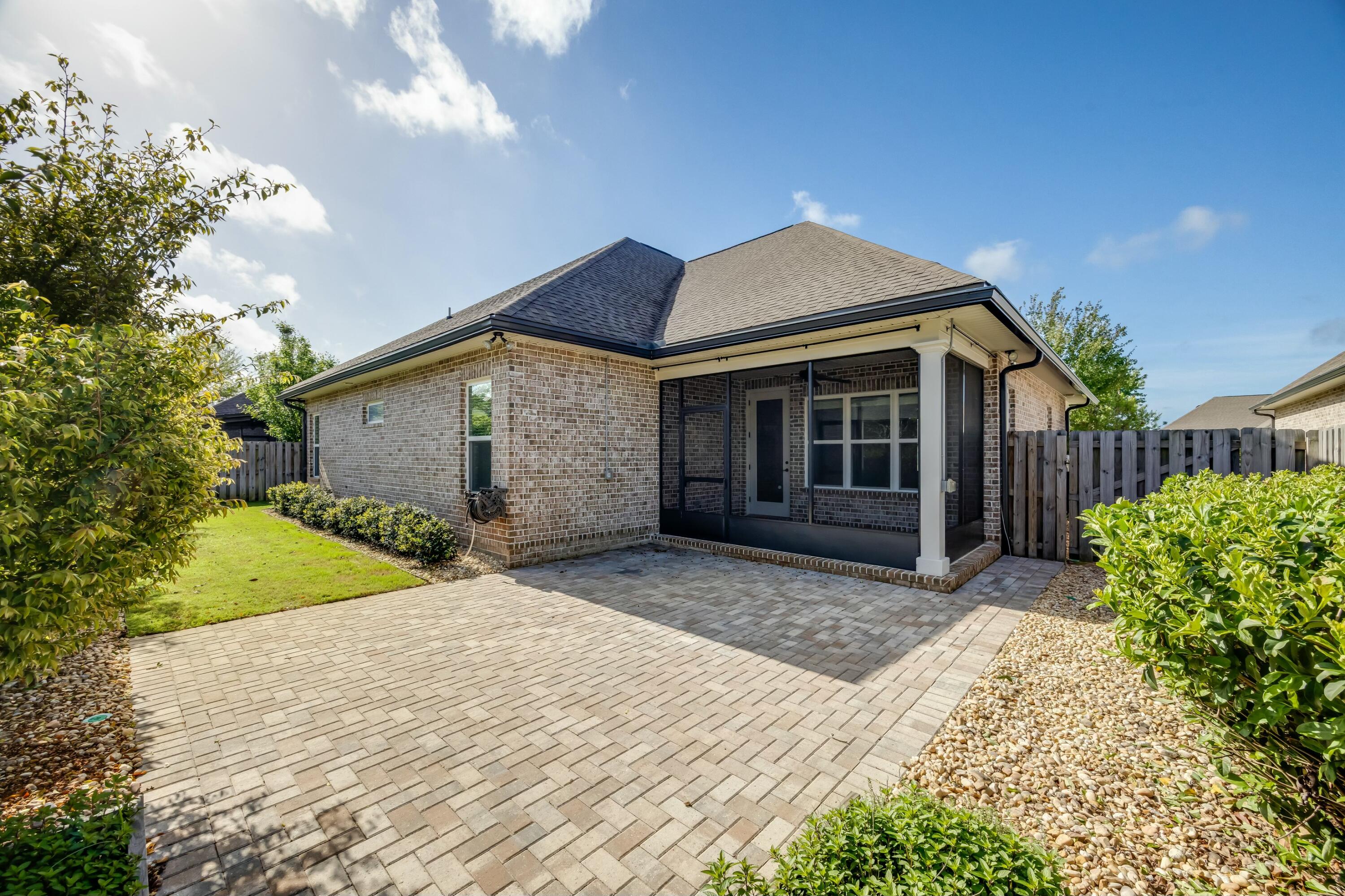 HAMMOCK BAY - Residential