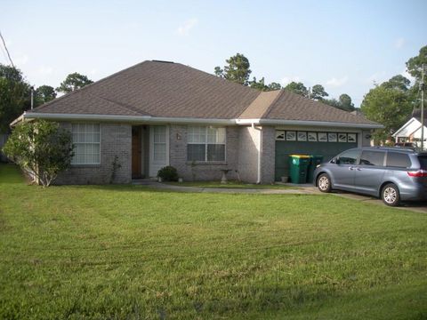 A home in Mary Esther