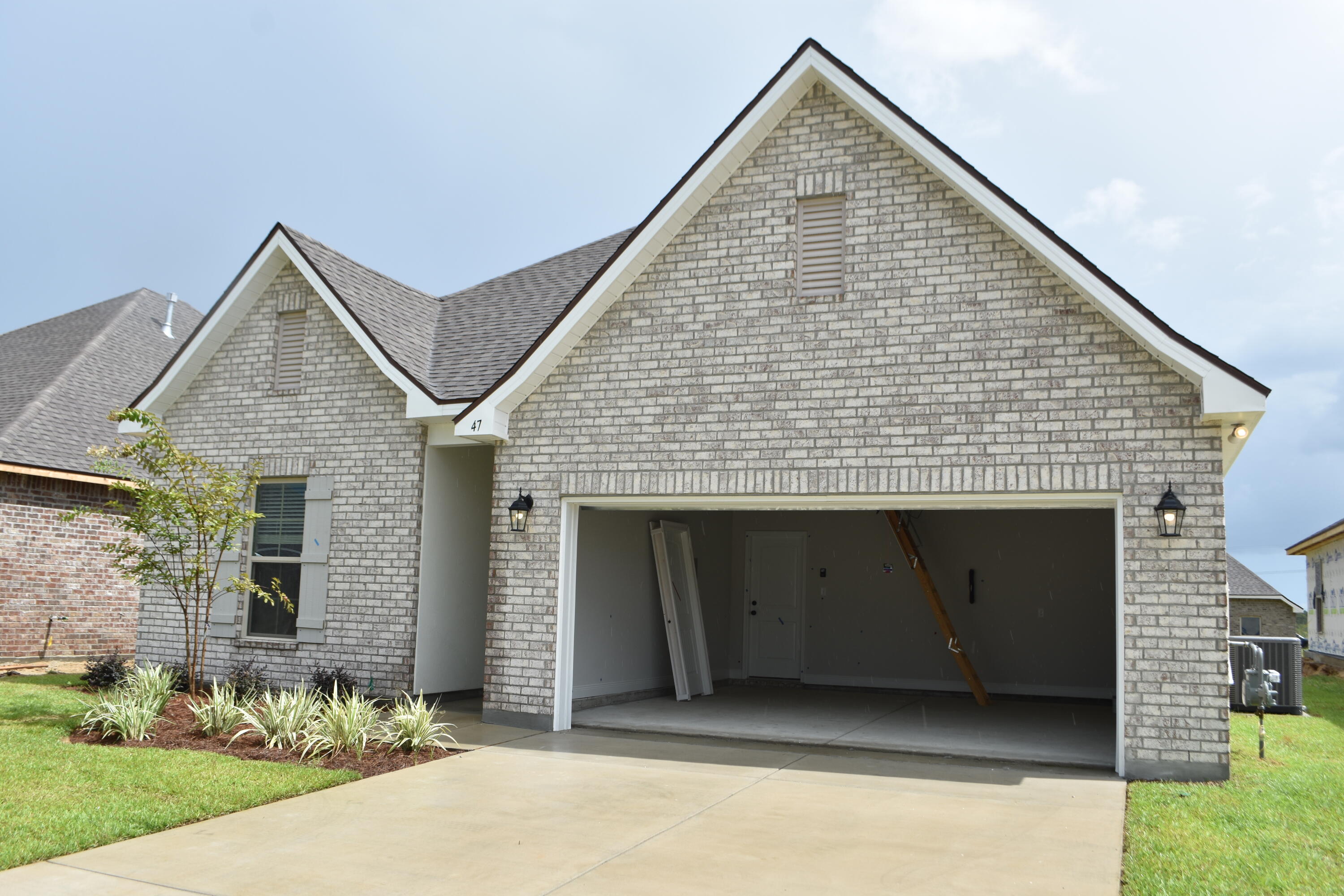 THE BLUFFS AT LAFAYETTE - Residential Lease