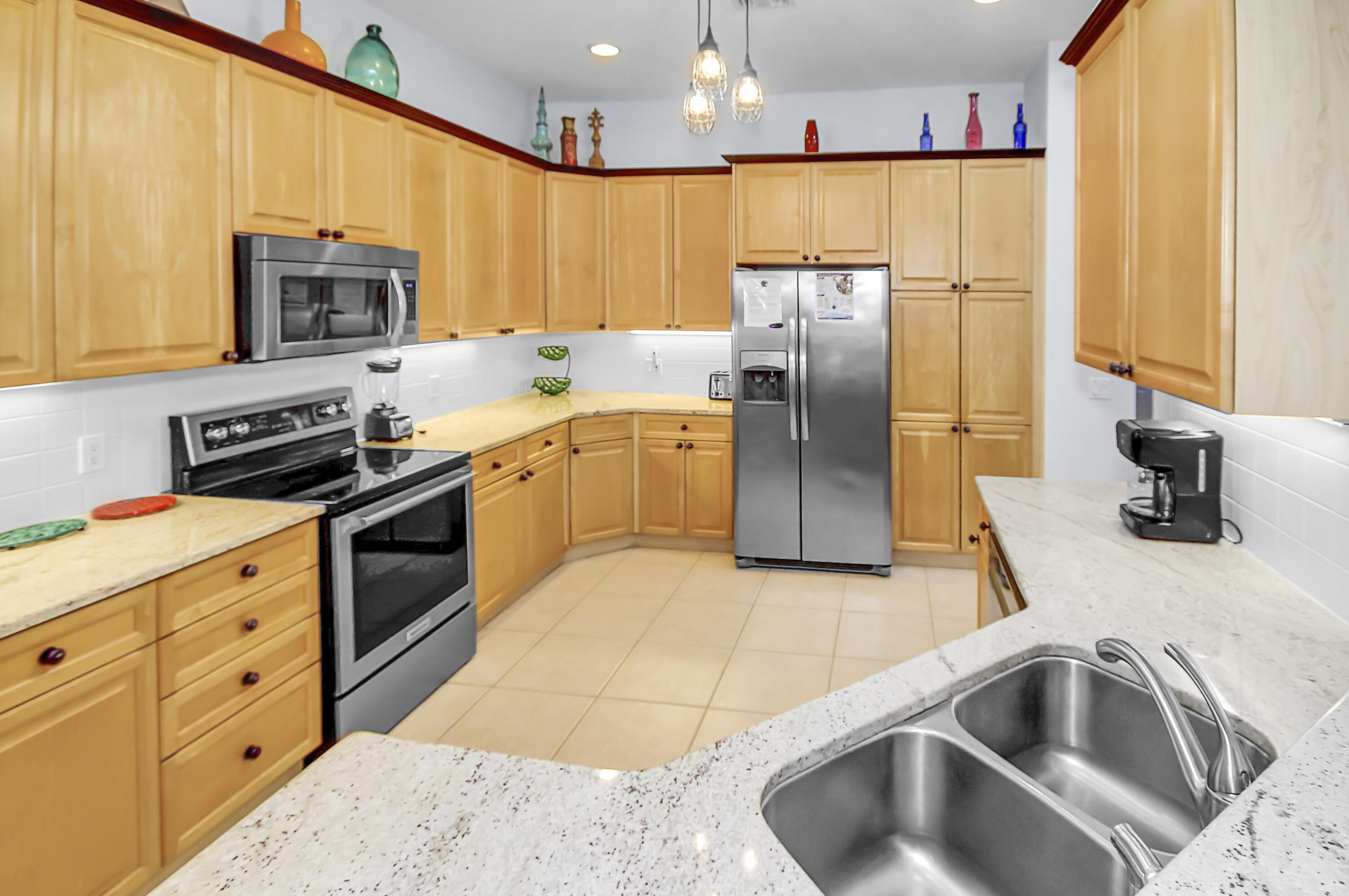 EMERALD WATERS VILLAGE - Residential