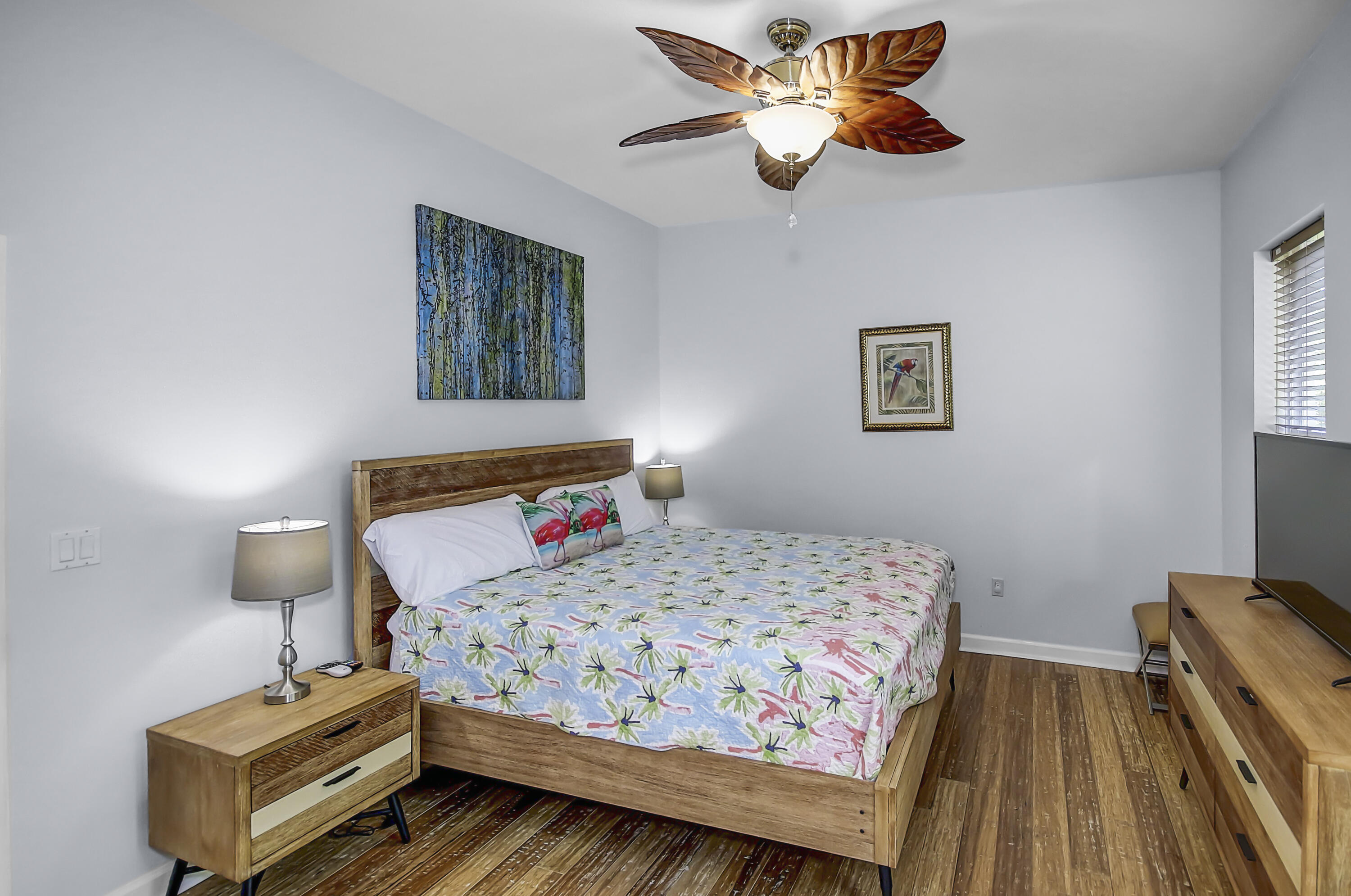 EMERALD WATERS VILLAGE - Residential