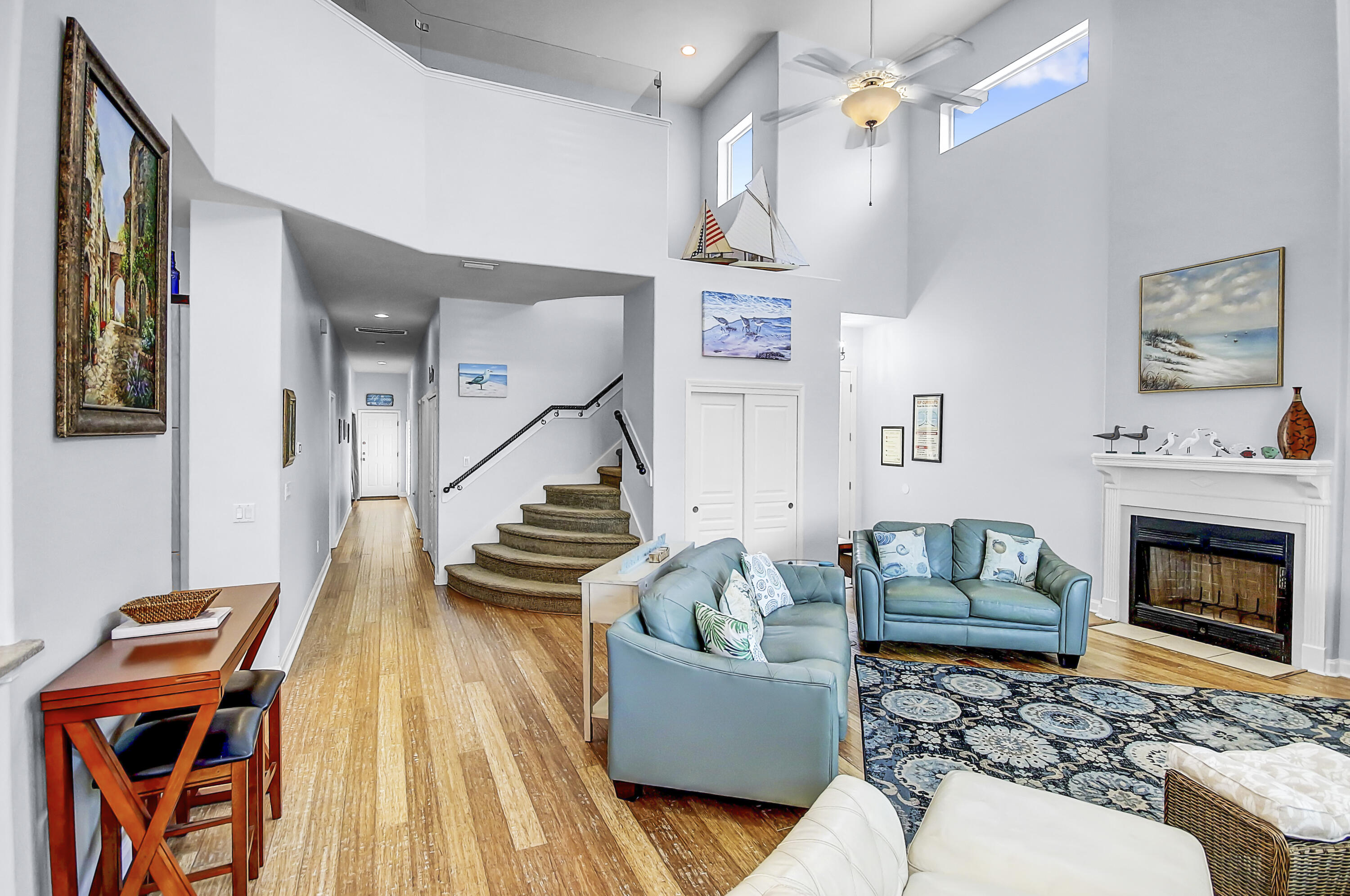 EMERALD WATERS VILLAGE - Residential