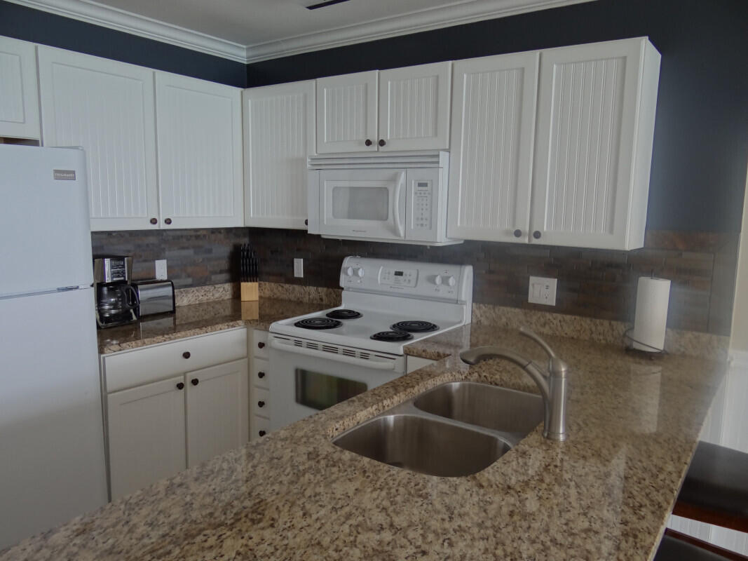 Mistral Condominiums - Residential