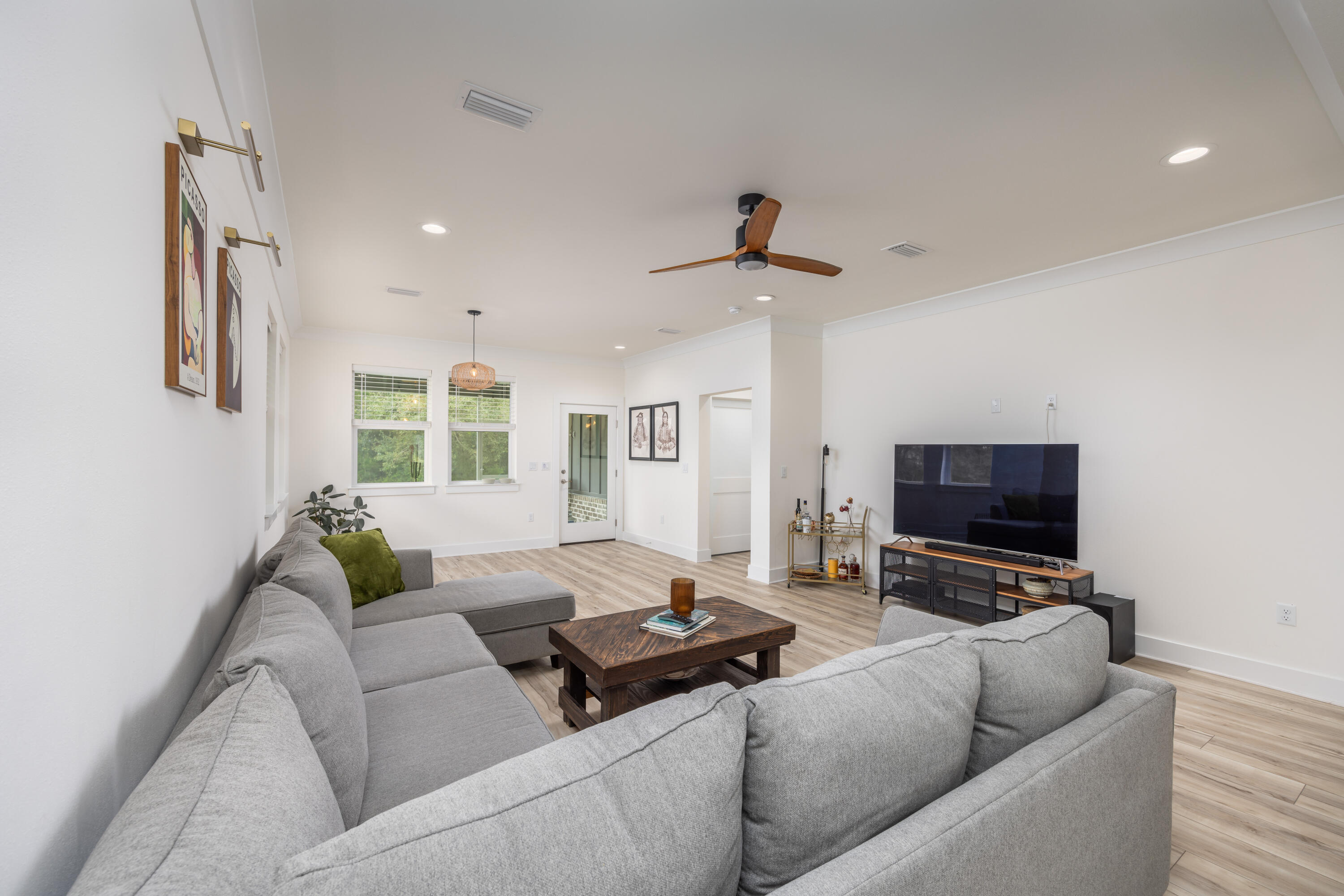 LAGRANGE LANDING - Residential