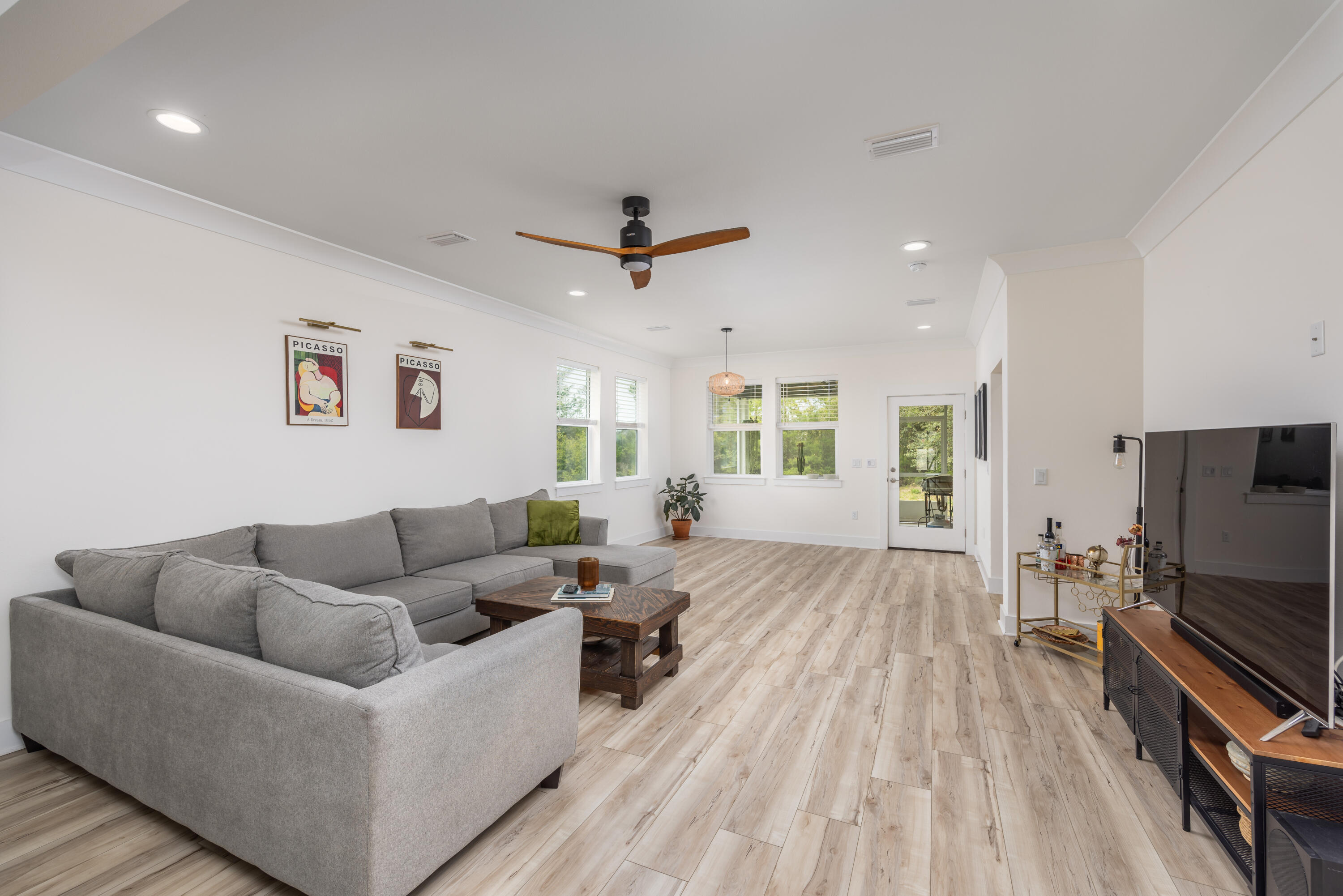 LAGRANGE LANDING - Residential