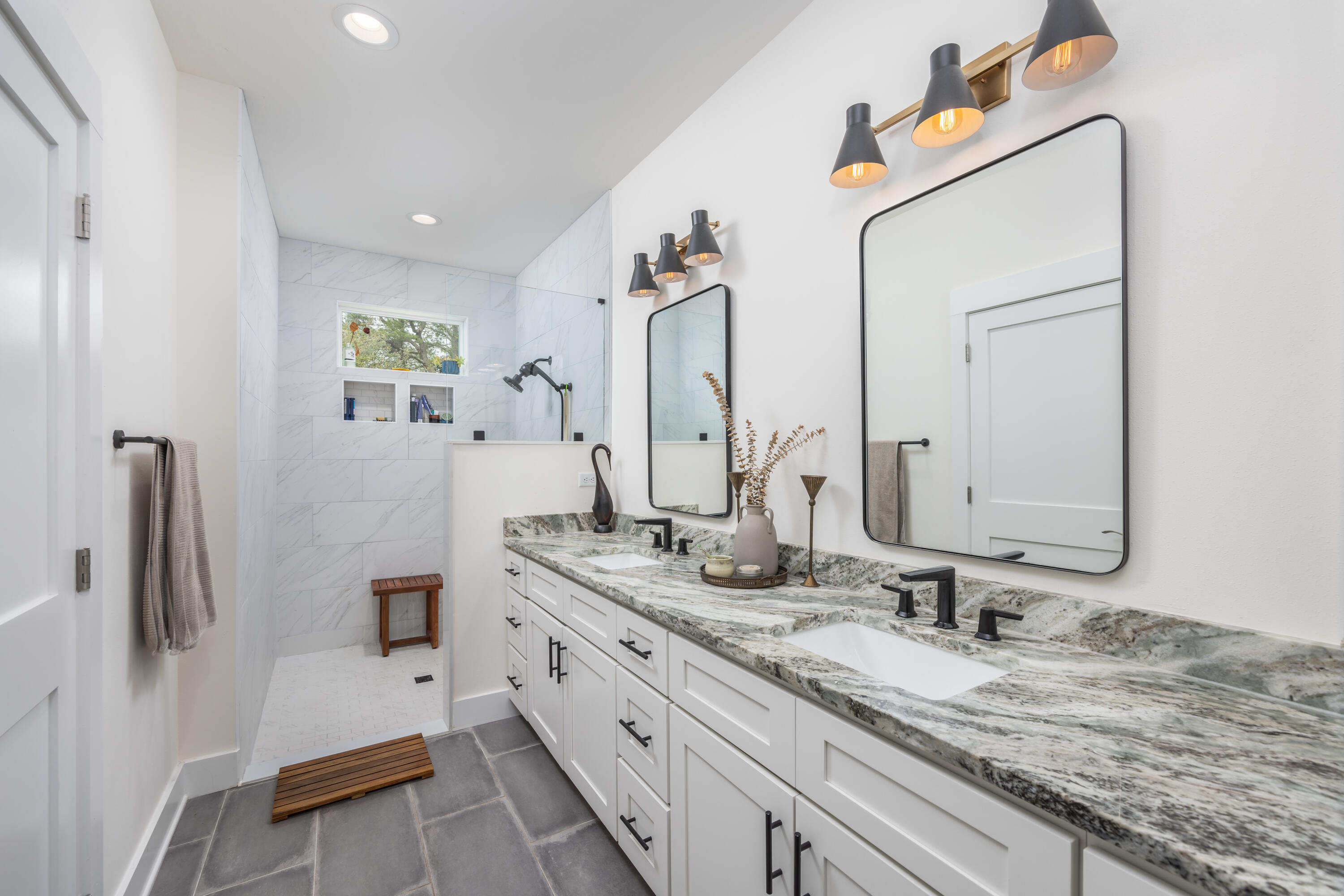 LAGRANGE LANDING - Residential