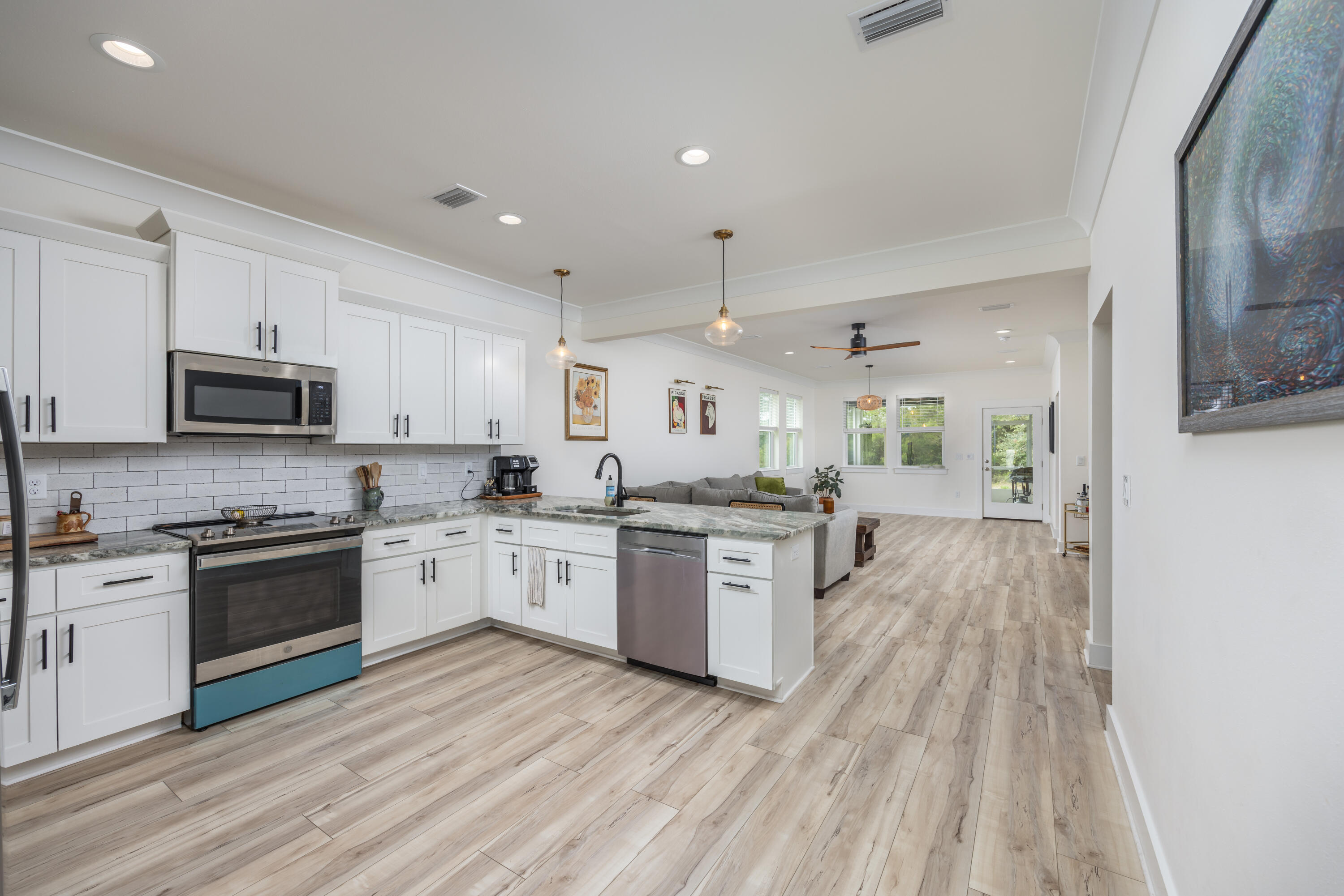 LAGRANGE LANDING - Residential