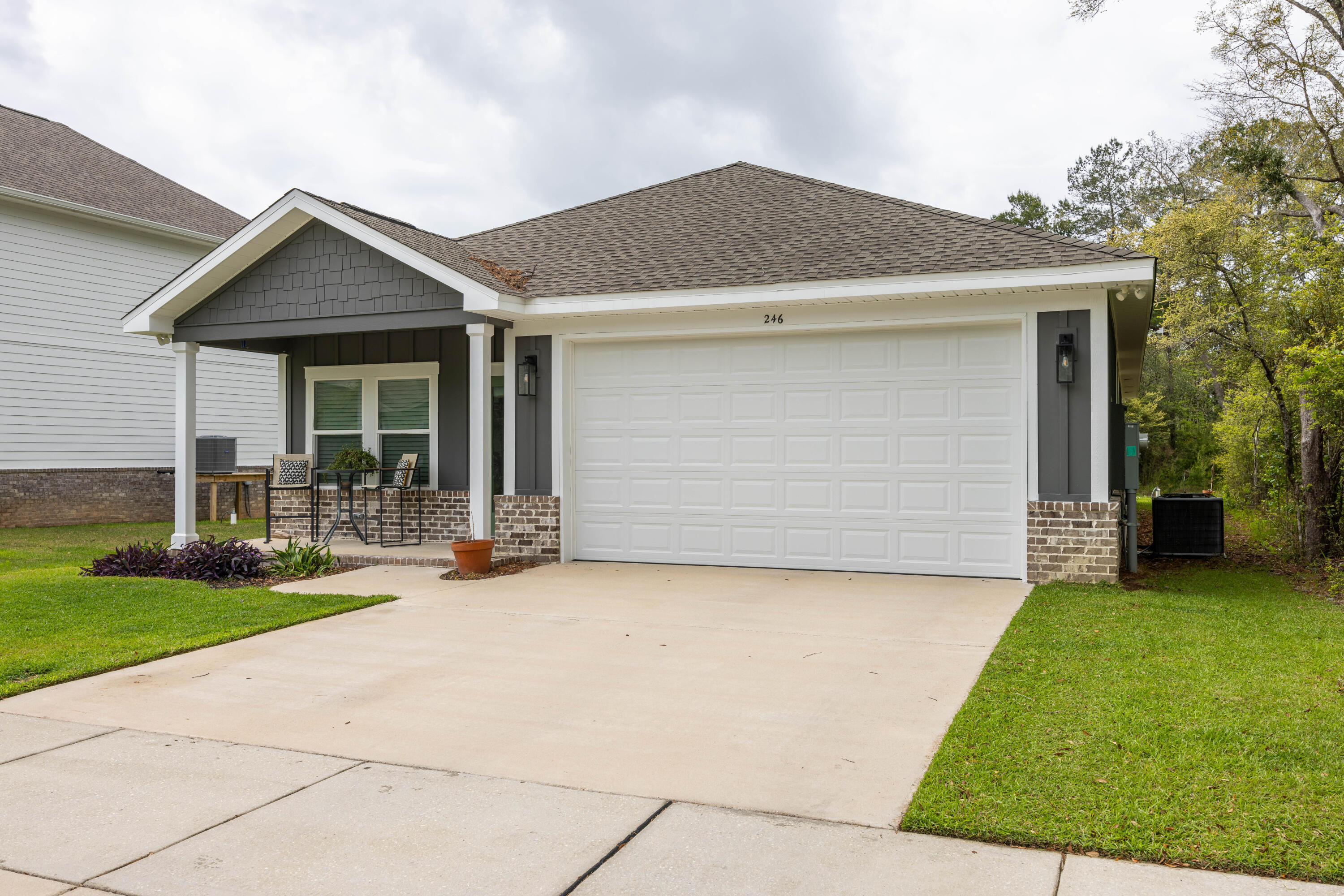 LAGRANGE LANDING - Residential