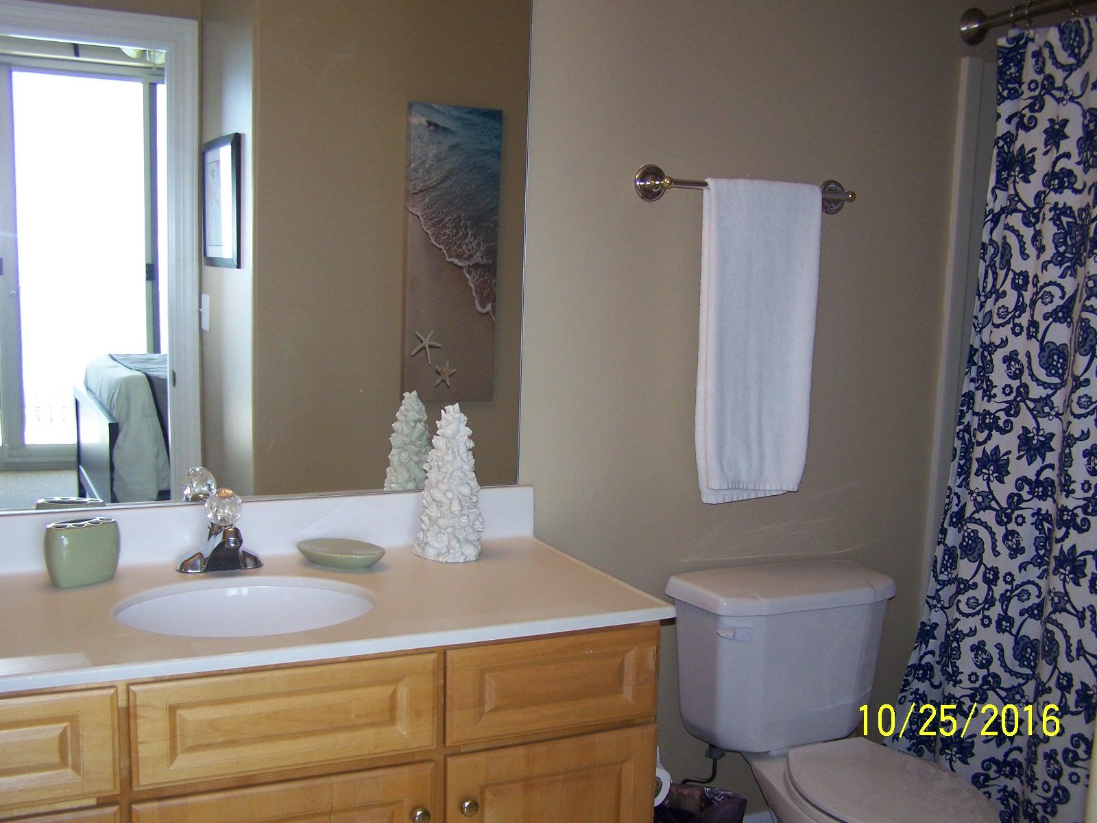 EMERALD ISLE - Residential