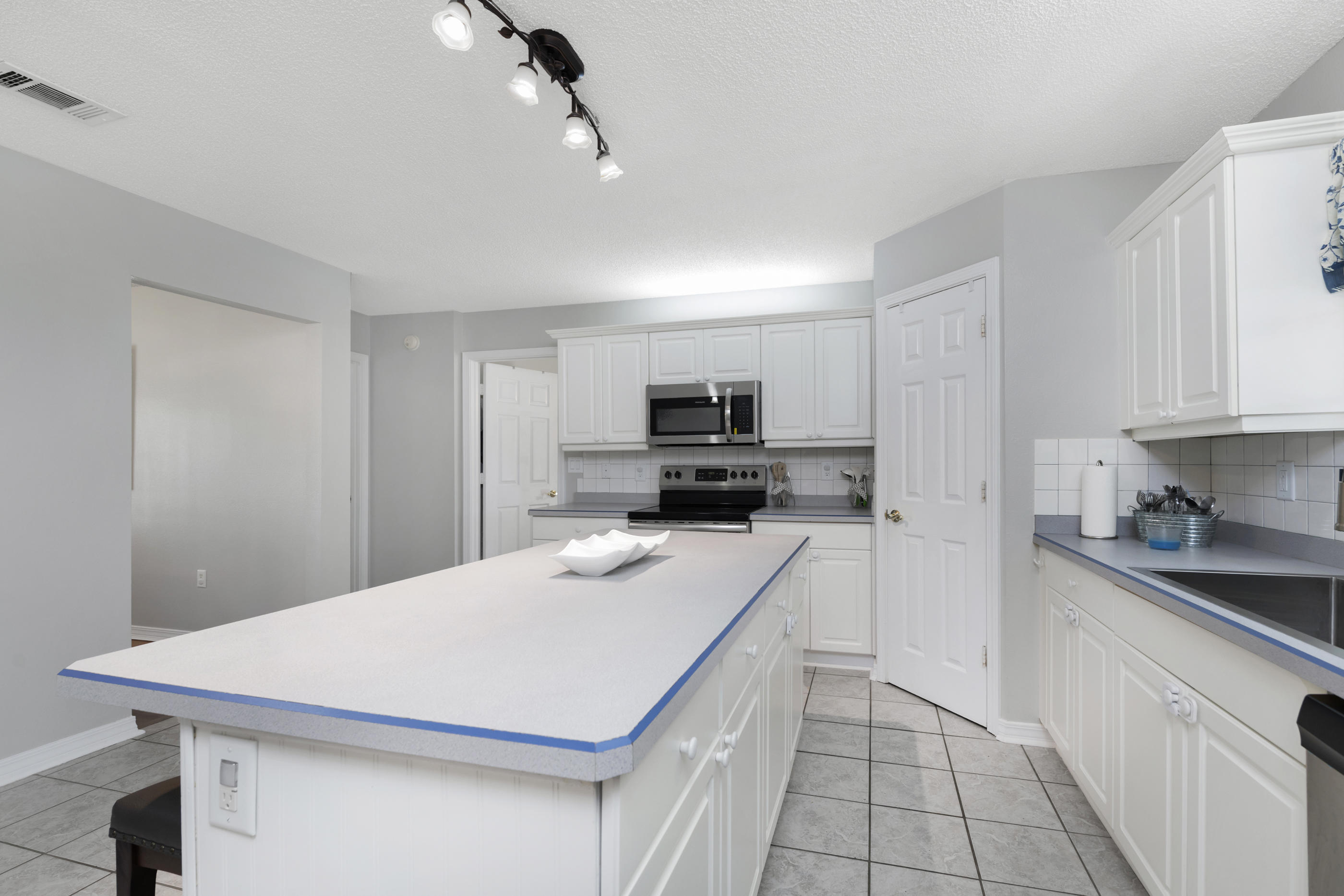 COUNTRYVIEW ESTATES 4TH ADDN PH 4 - Residential