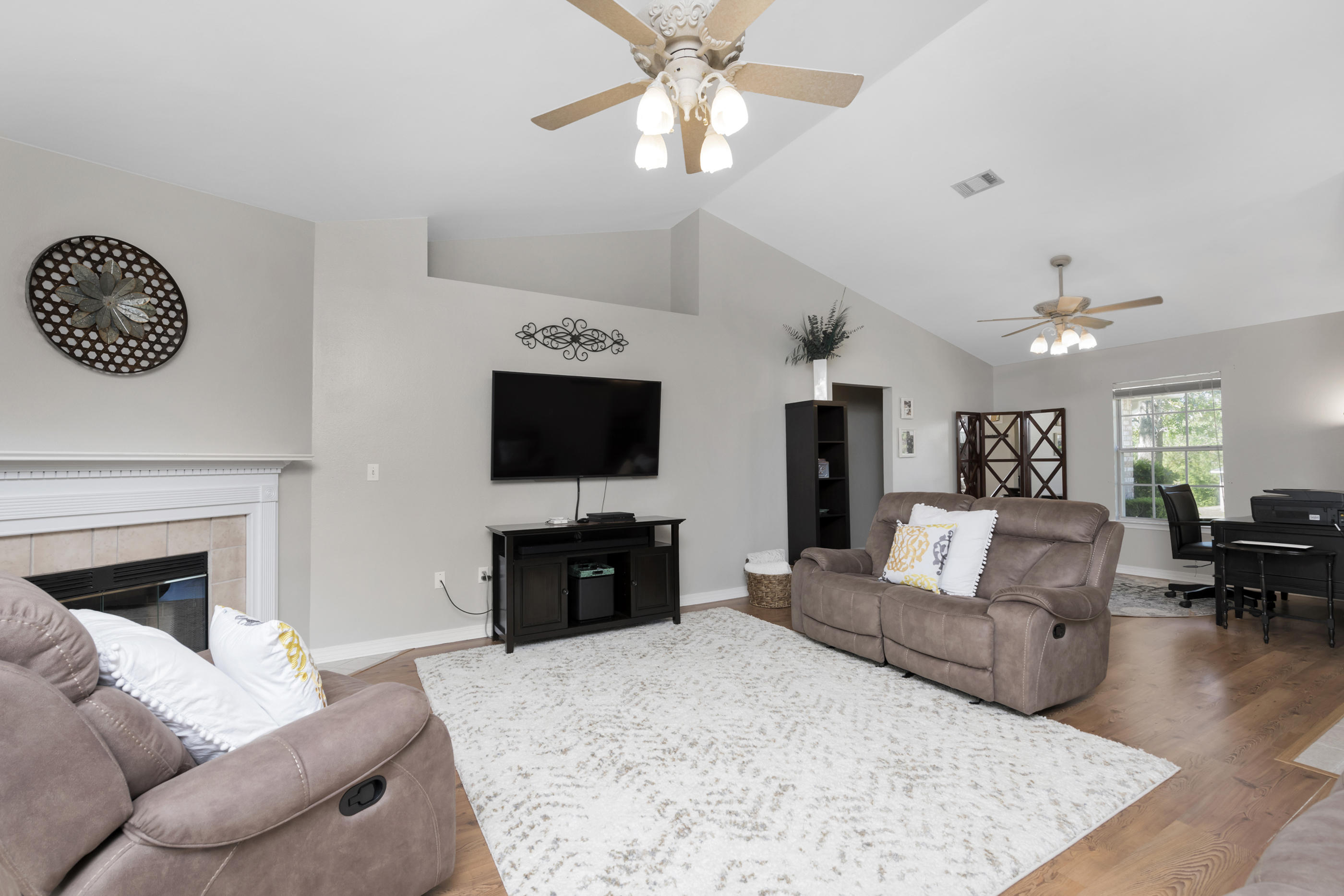 COUNTRYVIEW ESTATES 4TH ADDN PH 4 - Residential