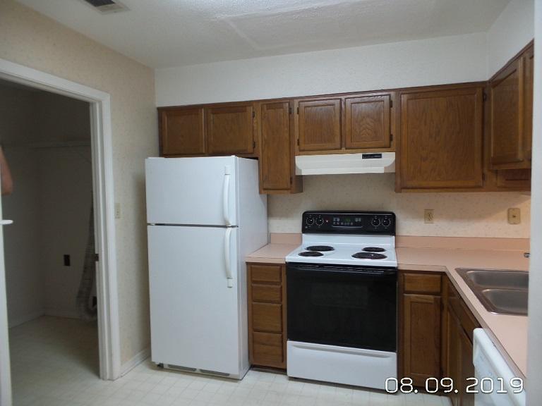 PINE MEADOWS 3RD ADDN PH 2 - Residential Lease