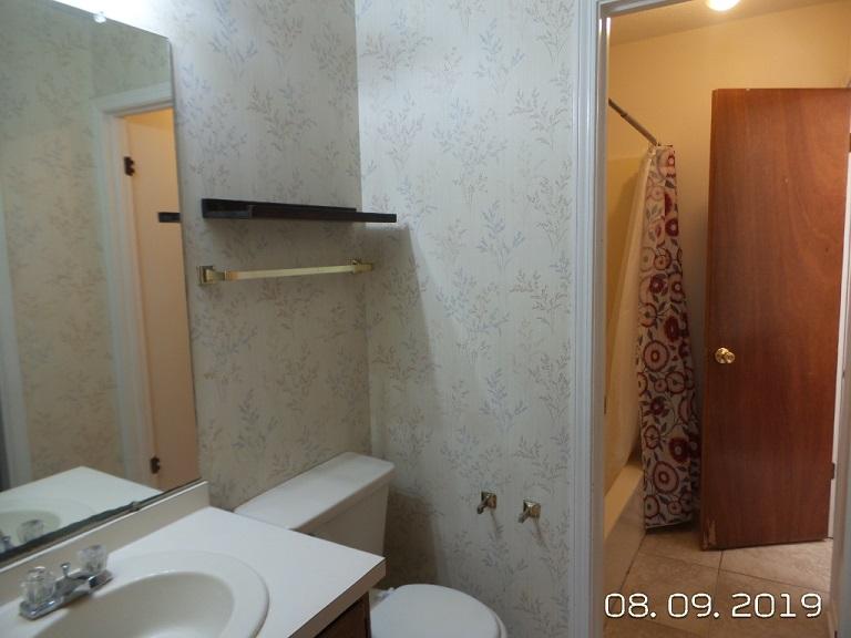 PINE MEADOWS 3RD ADDN PH 2 - Residential Lease