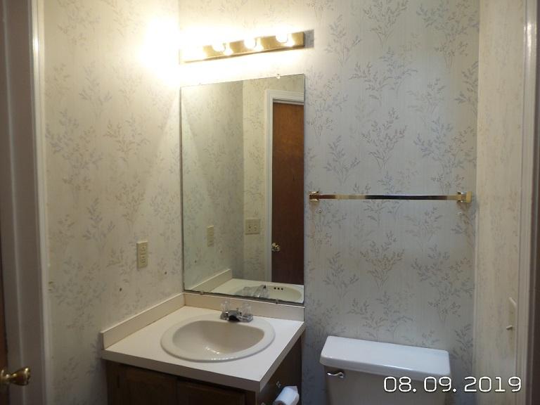 PINE MEADOWS 3RD ADDN PH 2 - Residential Lease