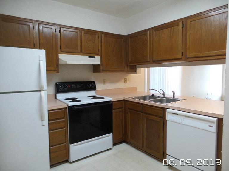 PINE MEADOWS 3RD ADDN PH 2 - Residential Lease