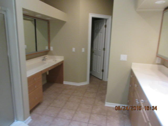 TURNBERRY PLACE - Residential Lease