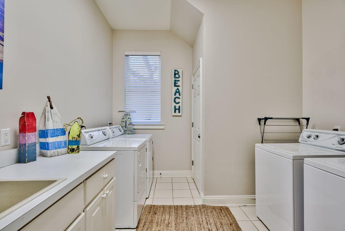 GRAYTON BEACH - Residential