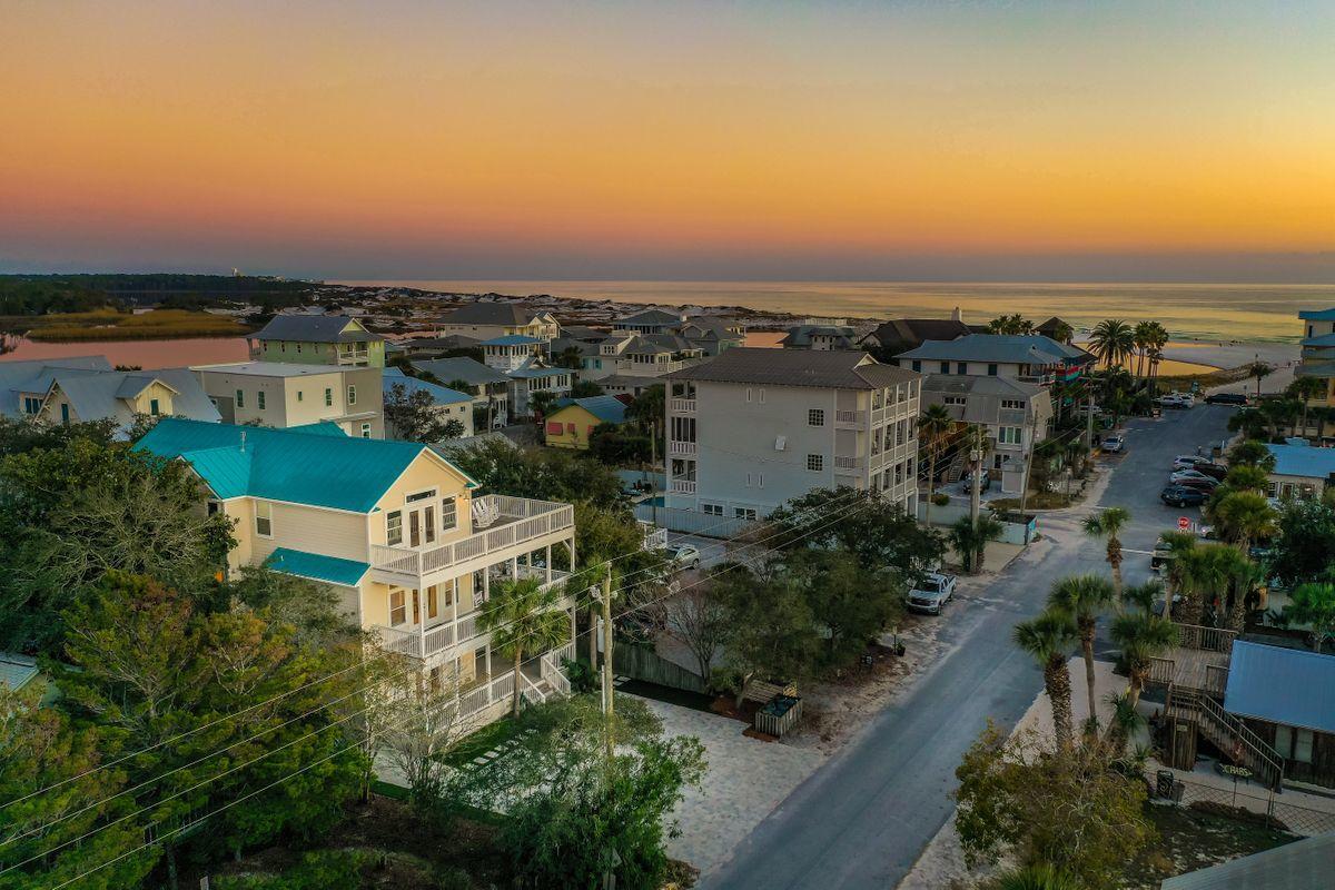 GRAYTON BEACH - Residential