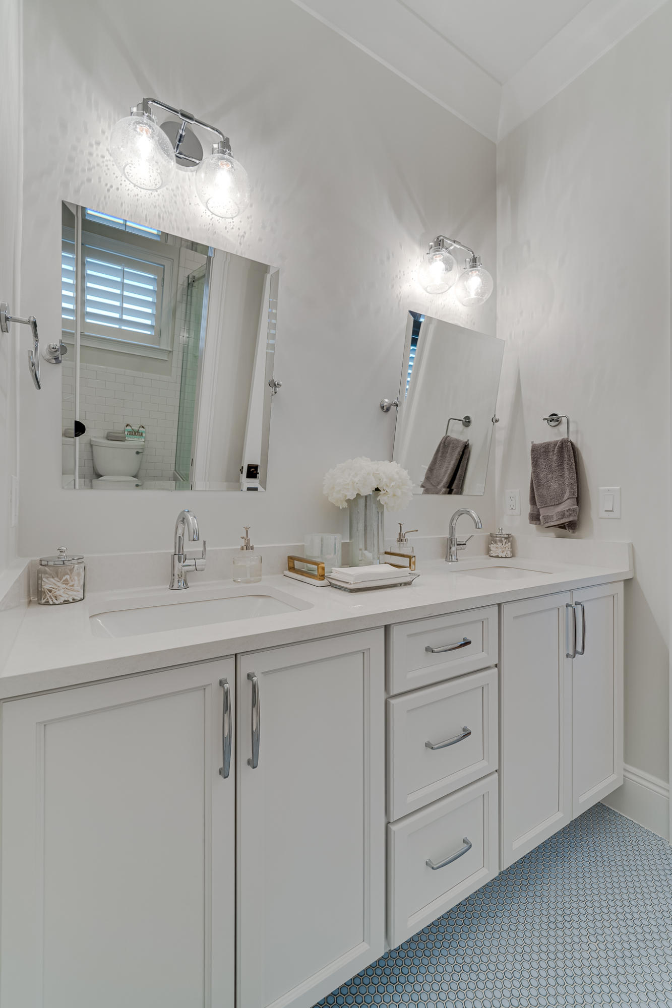 TIVOLI RIDGE - Residential
