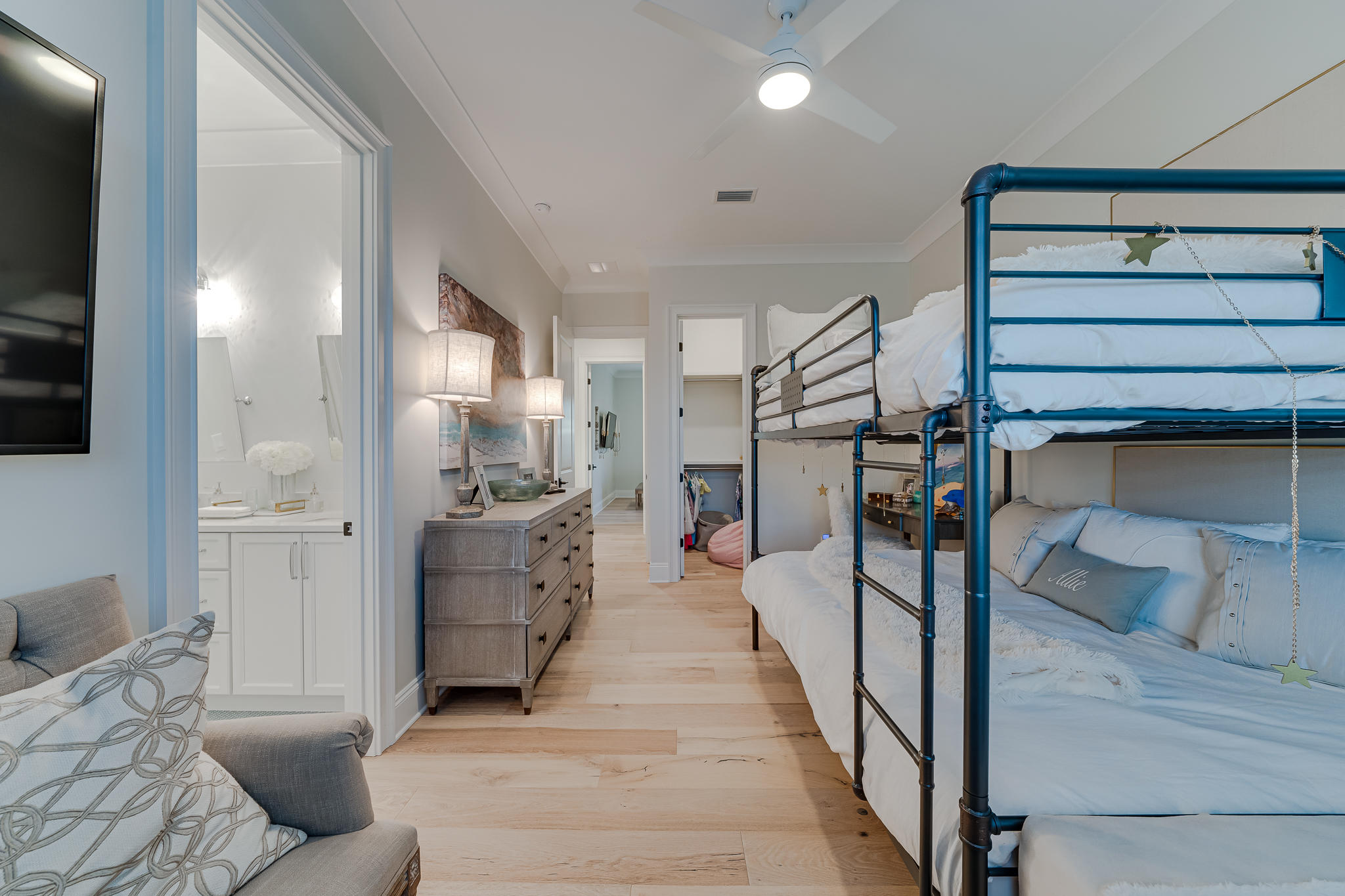 TIVOLI RIDGE - Residential