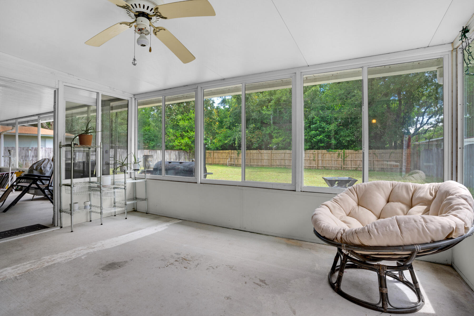 SUNSET STRIP - Residential Lease