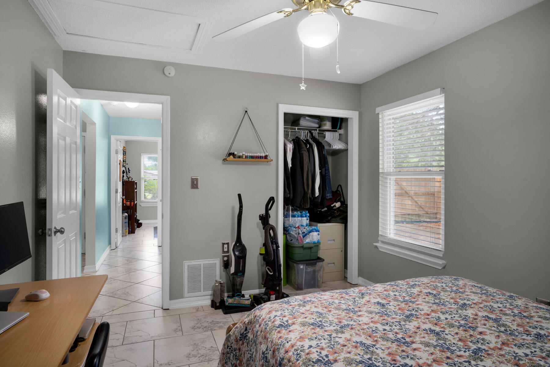 SUNSET STRIP - Residential Lease