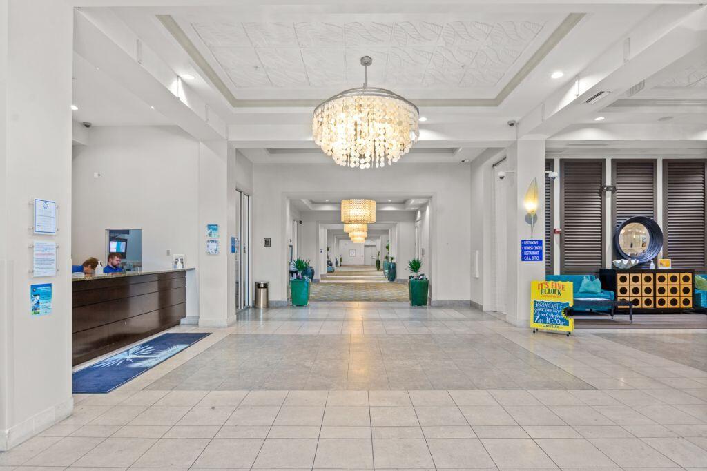 PALMS OF DESTIN (THE) - Residential